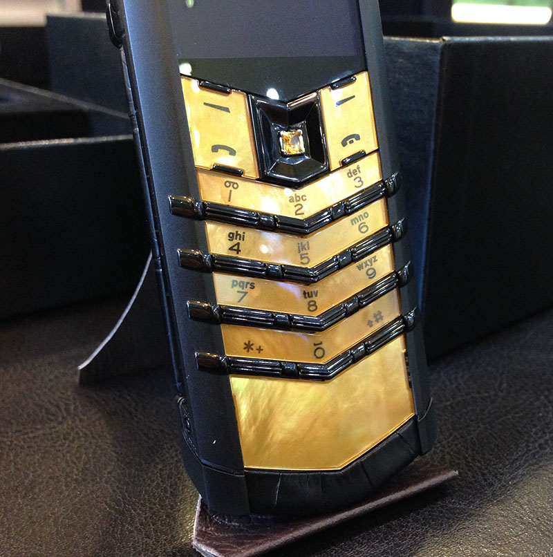 Vertu Signature S Gold Mother Of Pearl Black Alligator