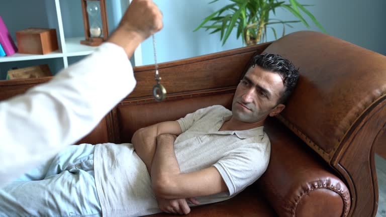 What is the experience level of therapists offering affordable hypnotherapy in Dallas?