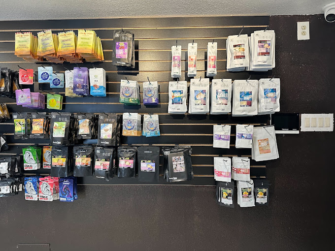 What are the reviews saying about Old Coors ABQ Dispensary?