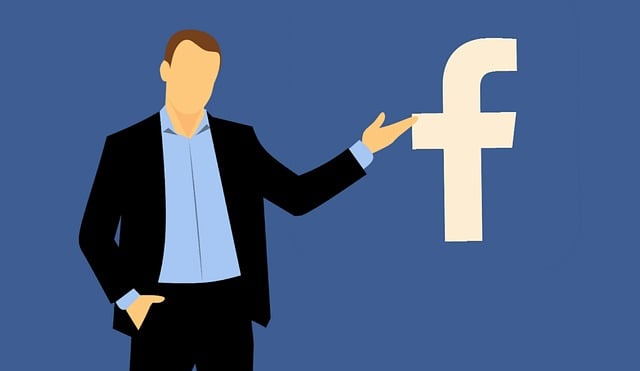 Na czym polega reklama na Facebooku?