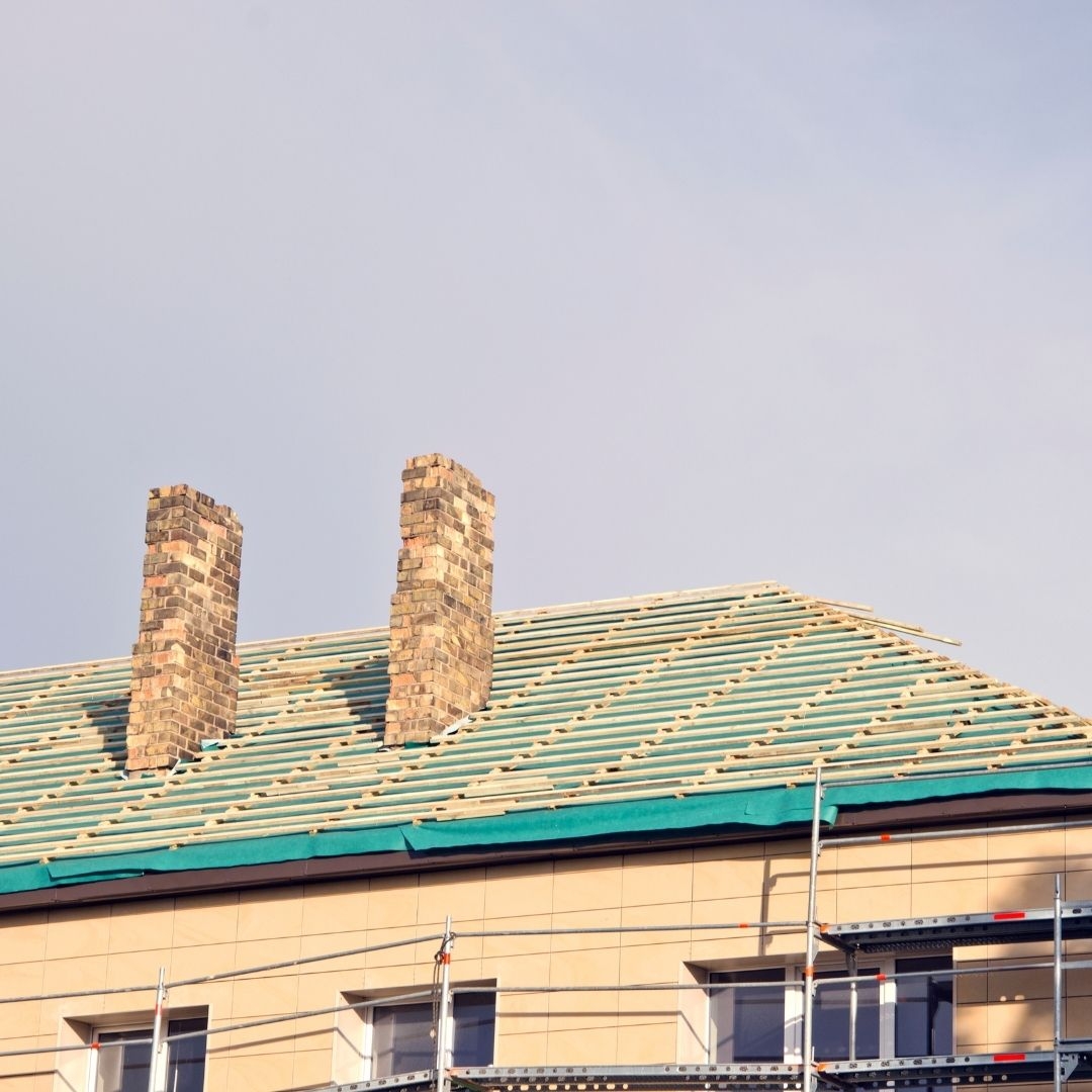 Does Glen Waverley Roofing replace asbestos roofs