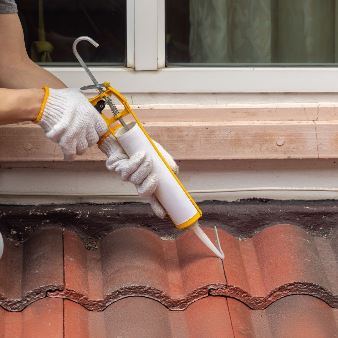 Can broken tiles lead to roof leaks?