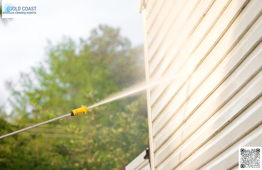 Do you remove mould and algae from outdoor areas?