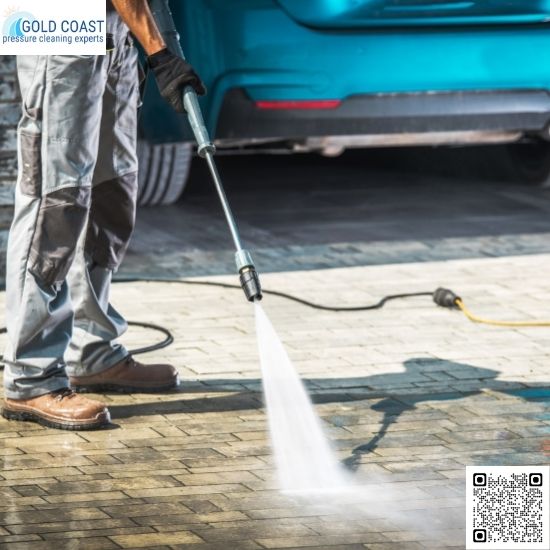 Removing Mould From Outdoor Surfaces – What You Need to Know
