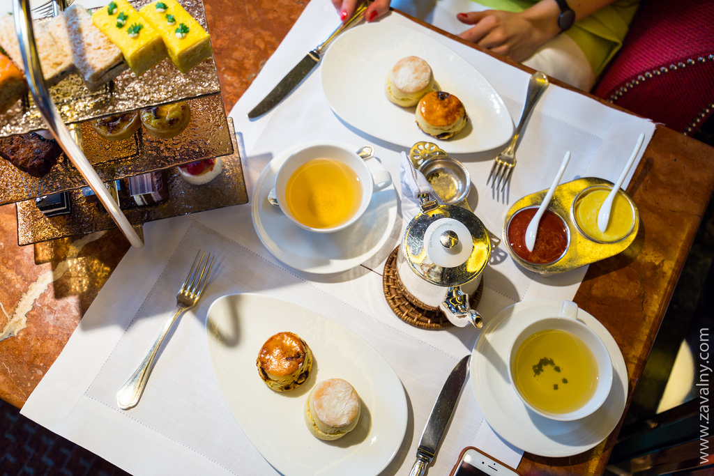 В нем нам удалось урвать чайную церемонию (т.н. Afternoon Tea).