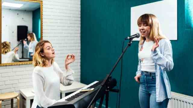 Vocal Lessons Online