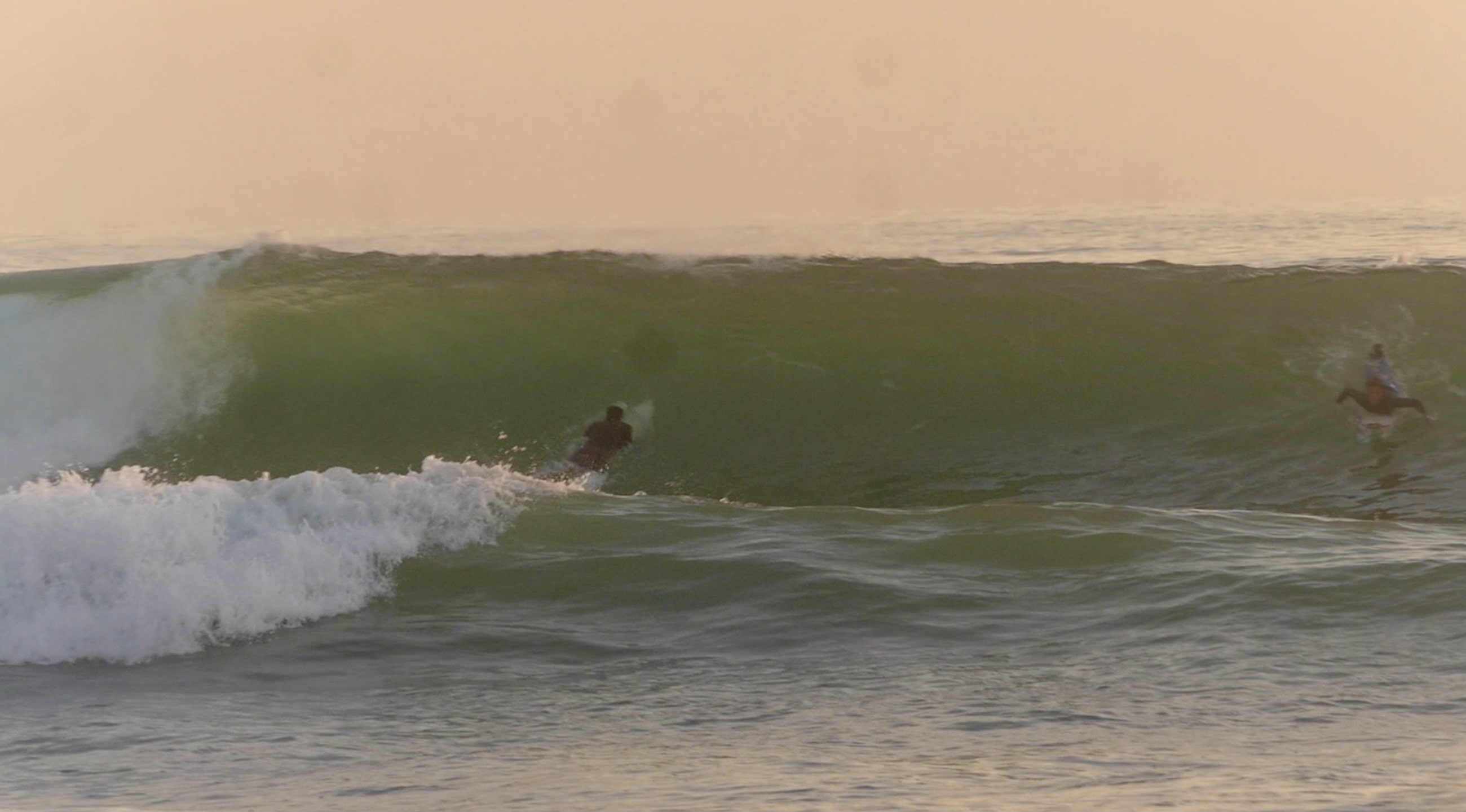 Condiciones difíciles para surf principiantes por exceso de tamaño