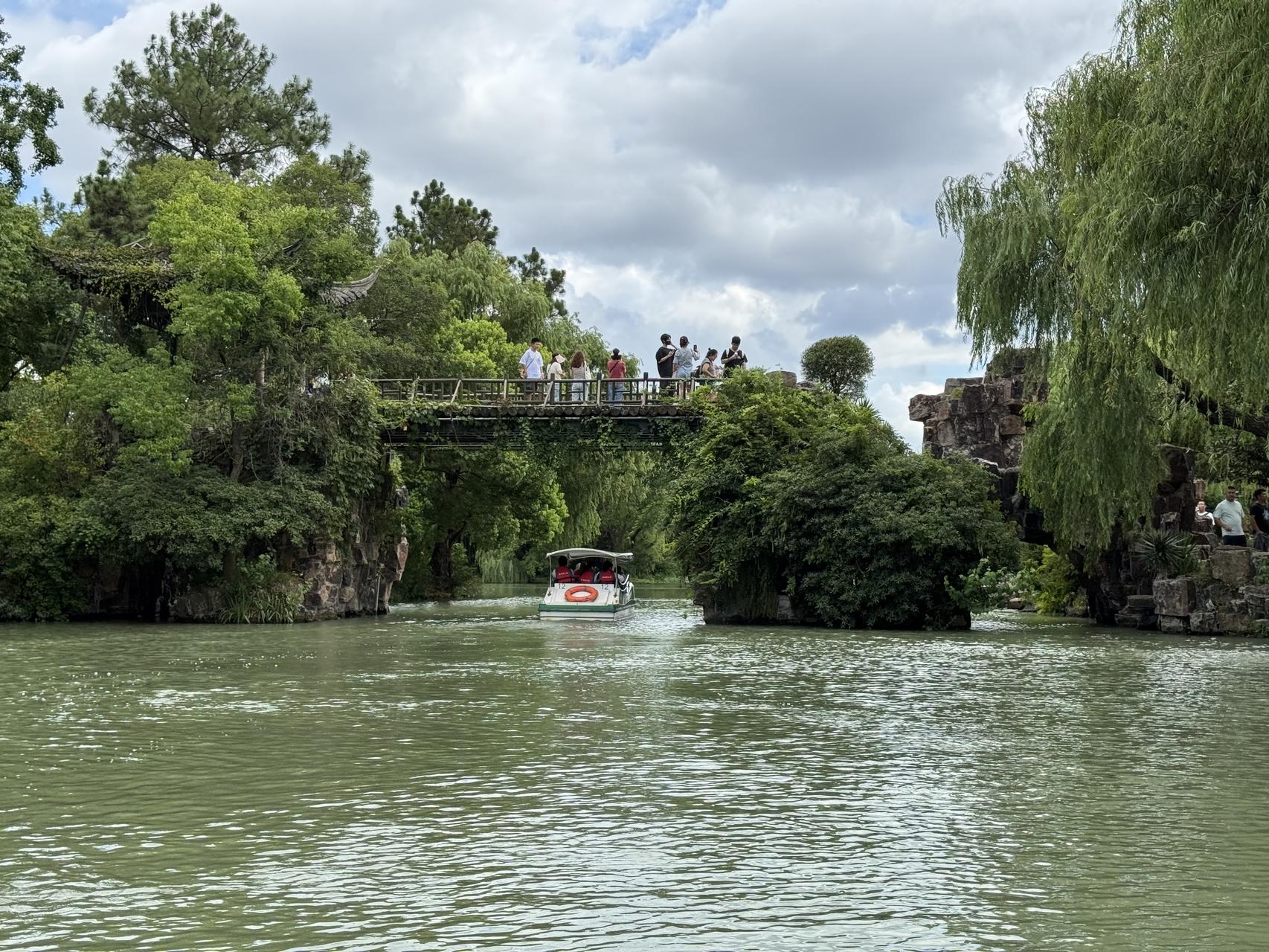 ‎Check network for missing images.