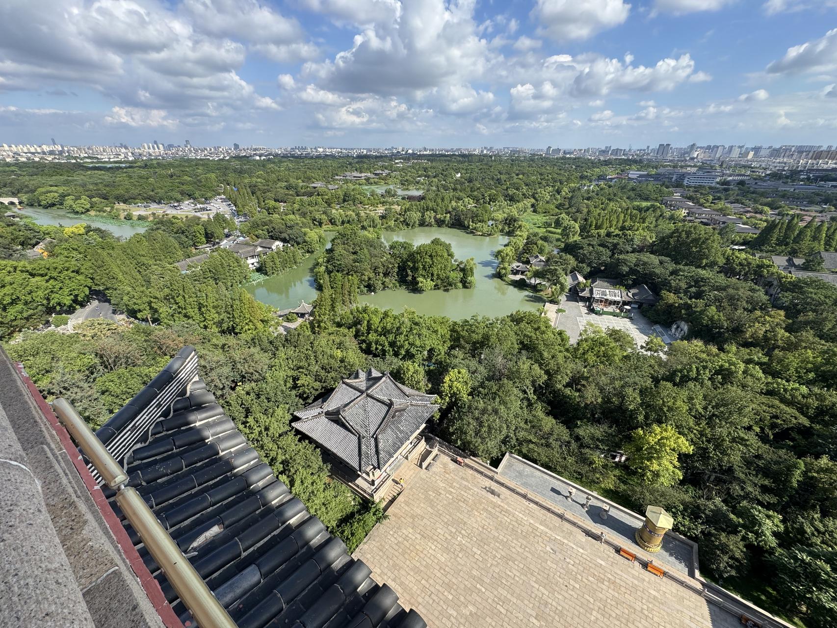 ‎Check network for missing images.