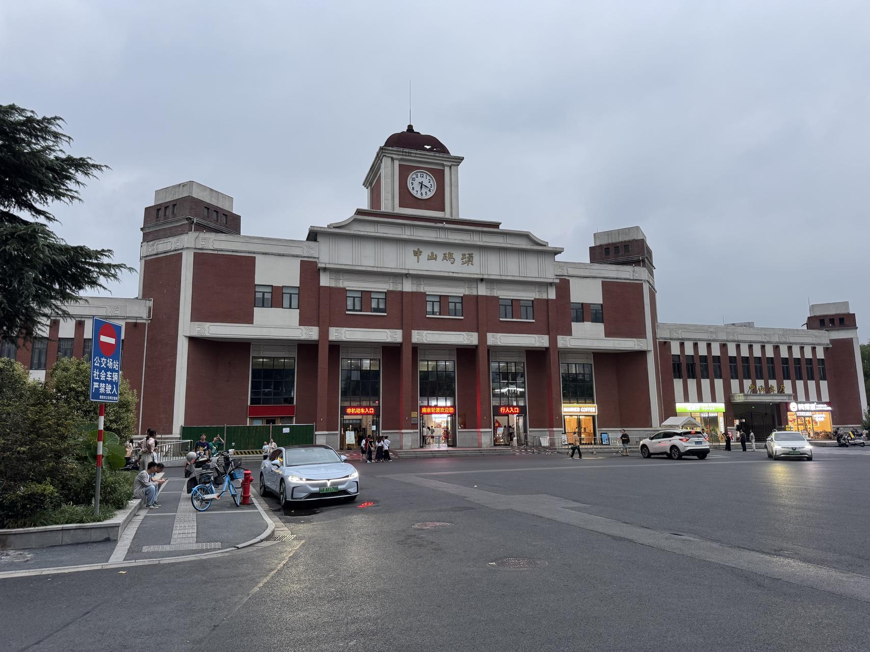 ‎Check network for missing images.