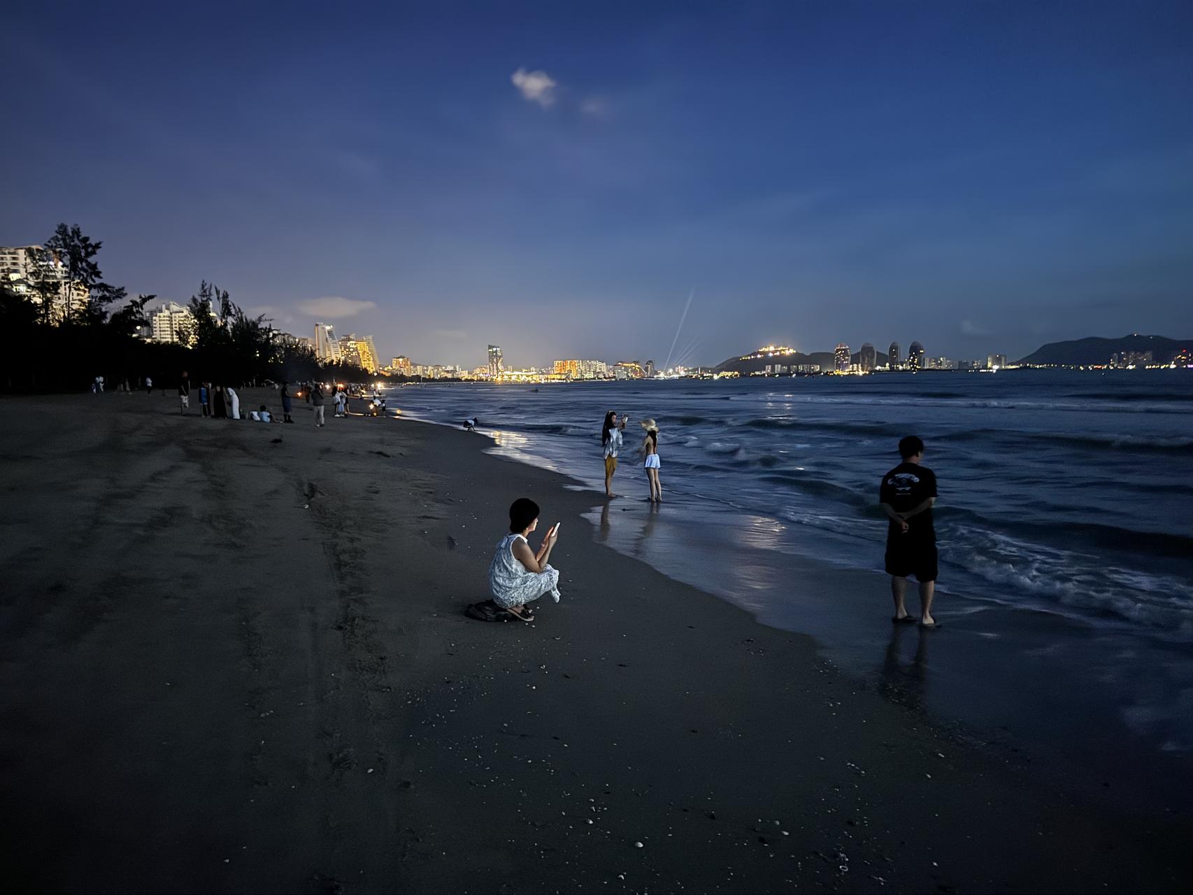 ‎Check network for missing images.