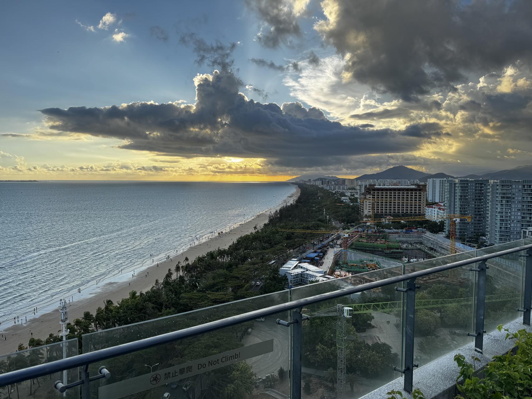 ‎Check network for missing images.