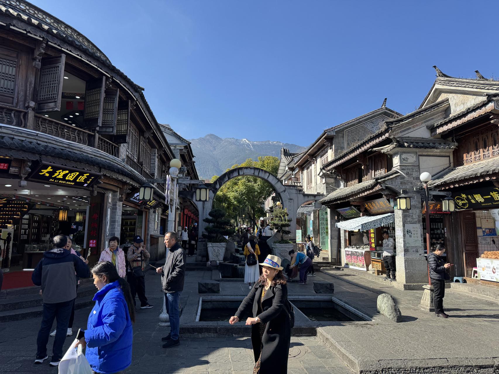 ‎Check network for missing images.