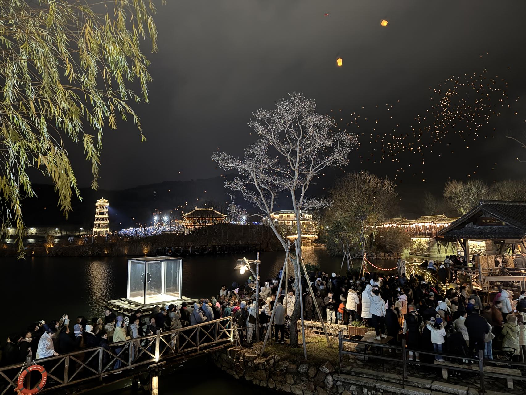 ‎Check network for missing images.