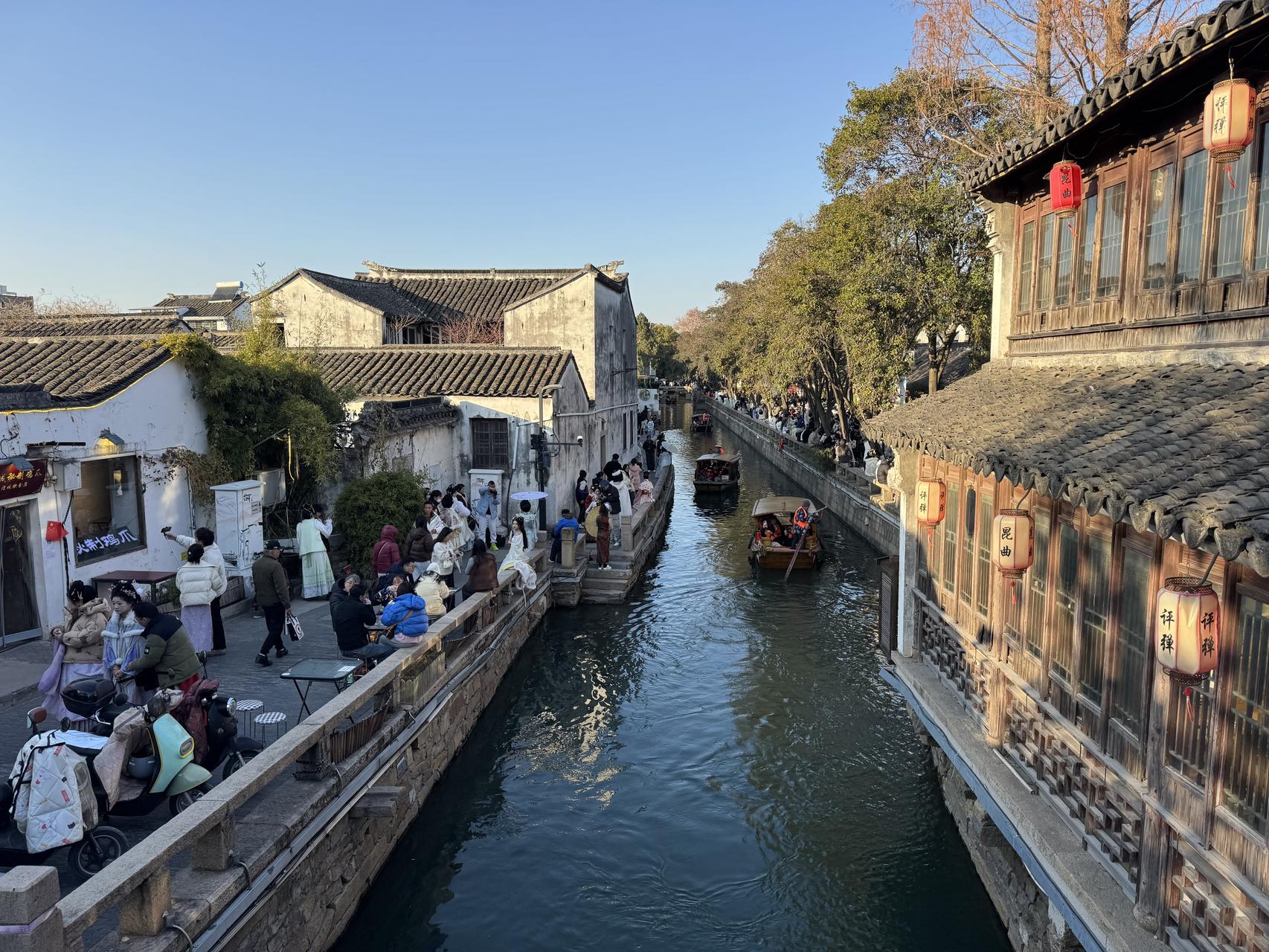 ‎Check network for missing images.