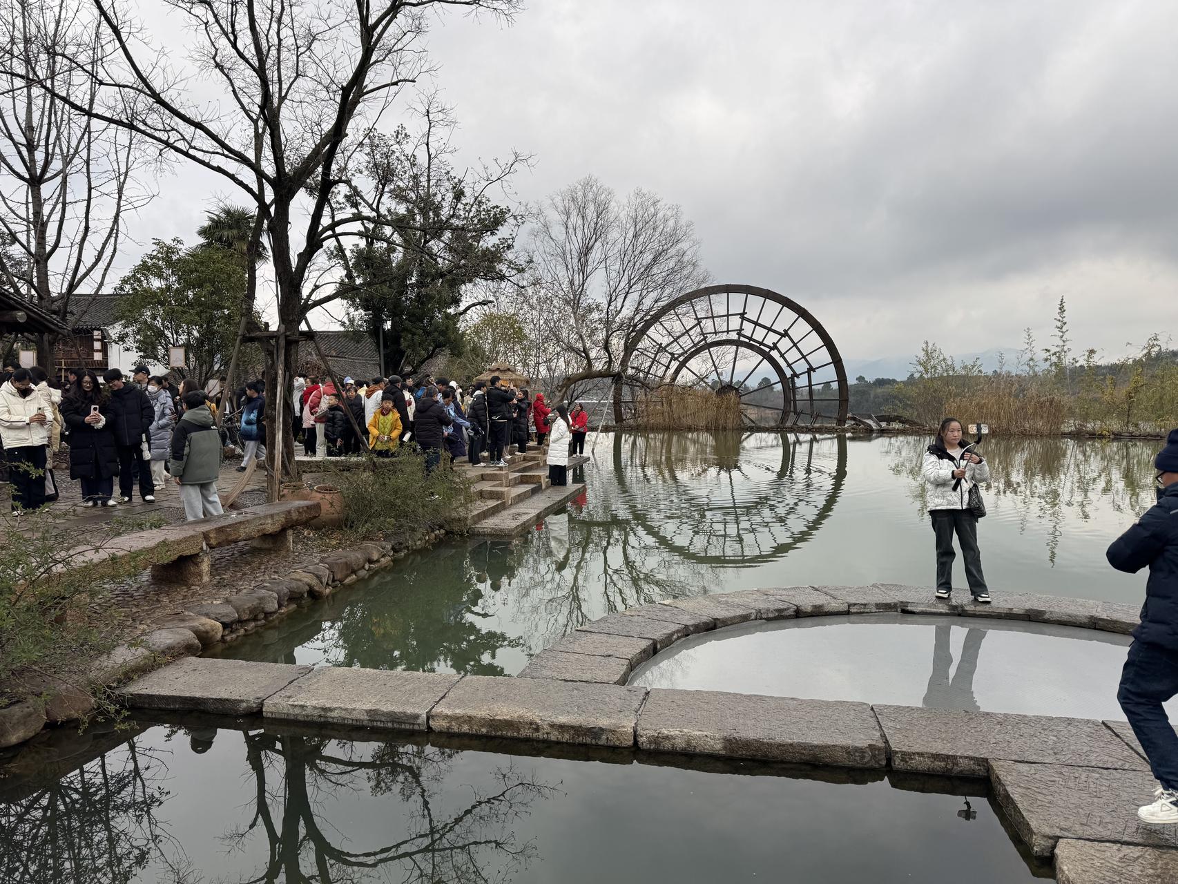 ‎Check network for missing images.