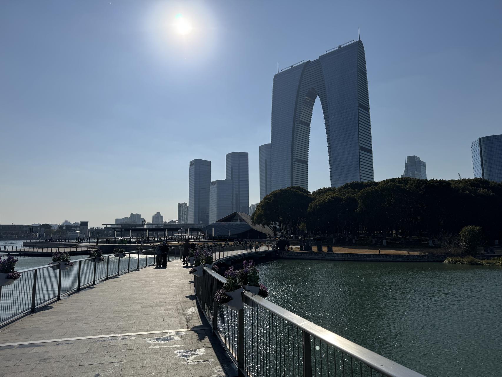 ‎Check network for missing images.