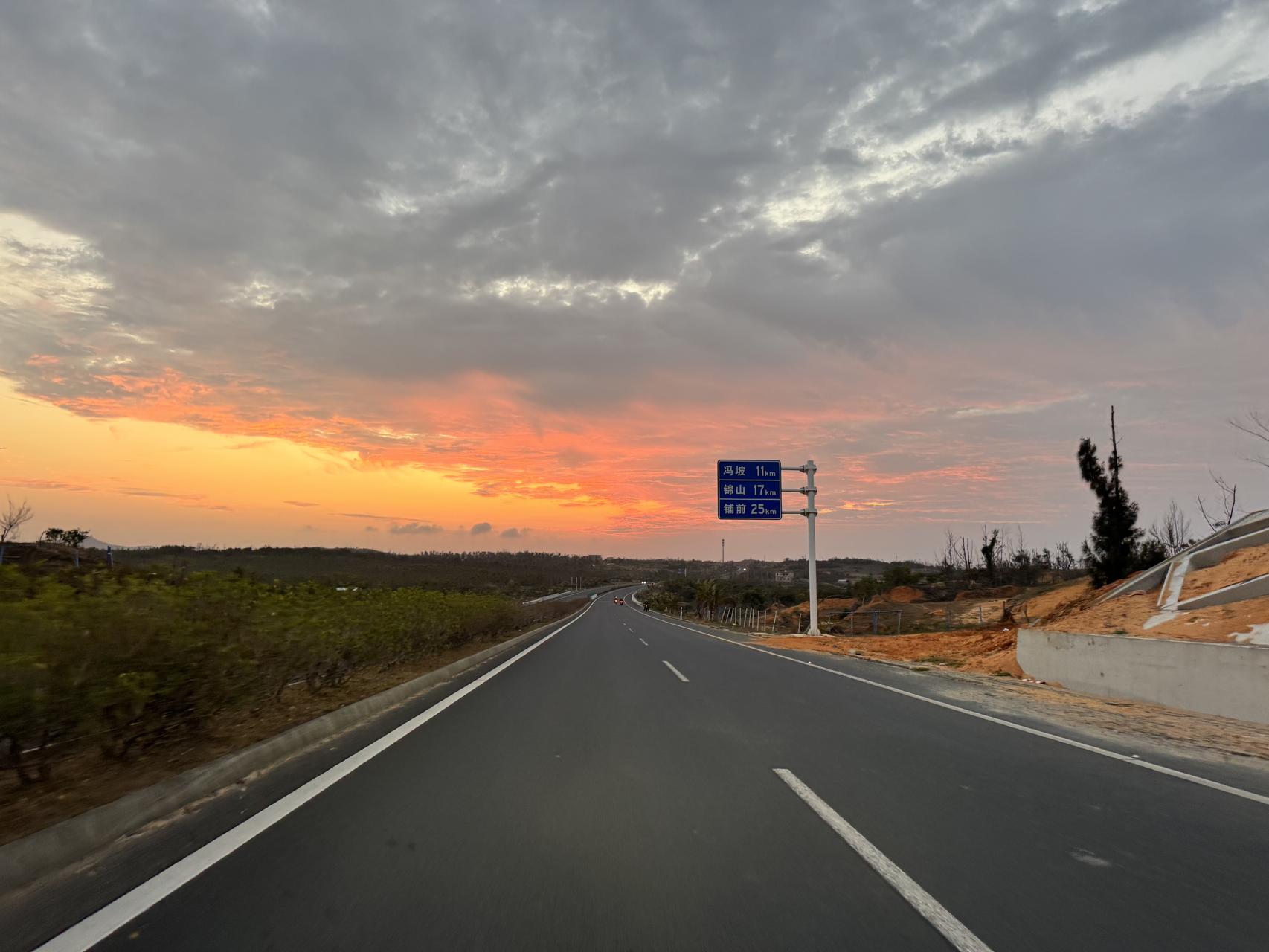 ‎Check network for missing images.