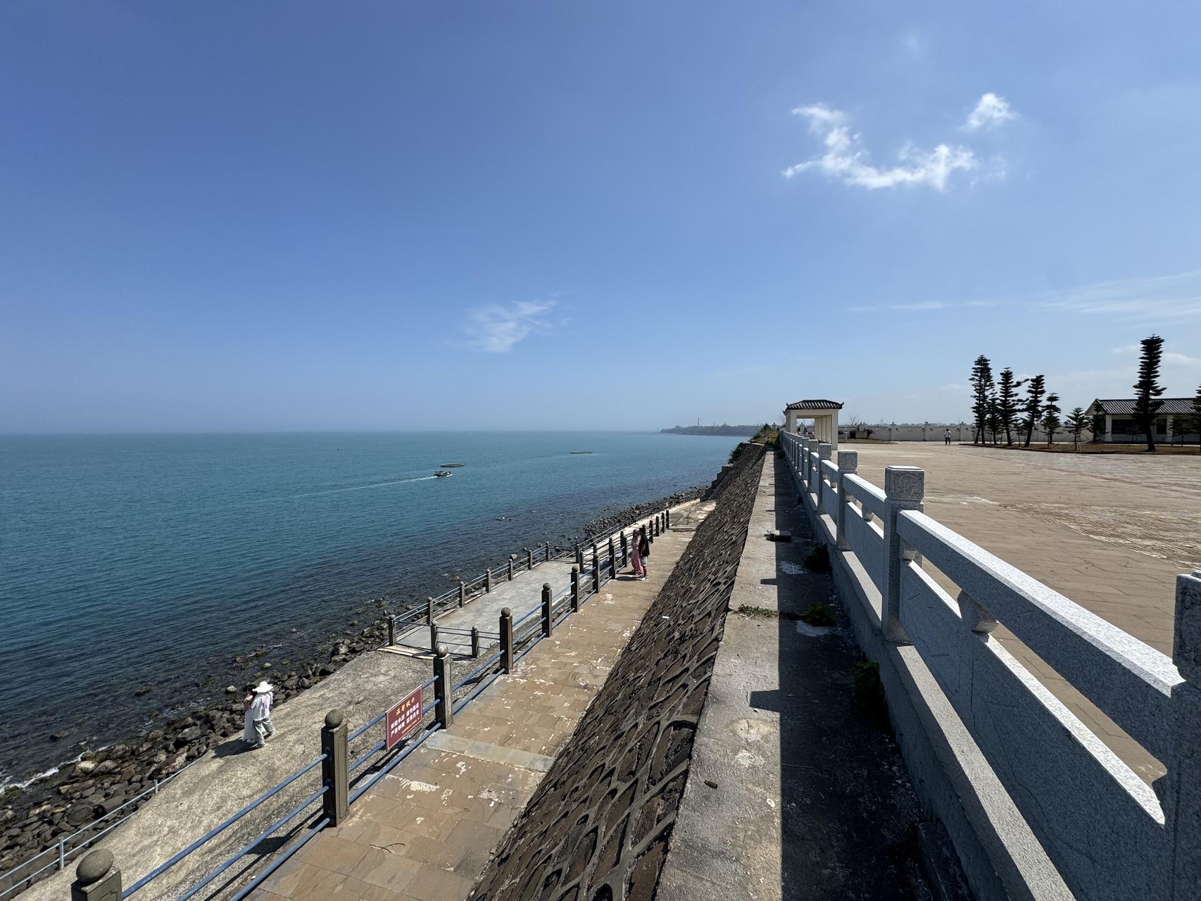 ‎Check network for missing images.