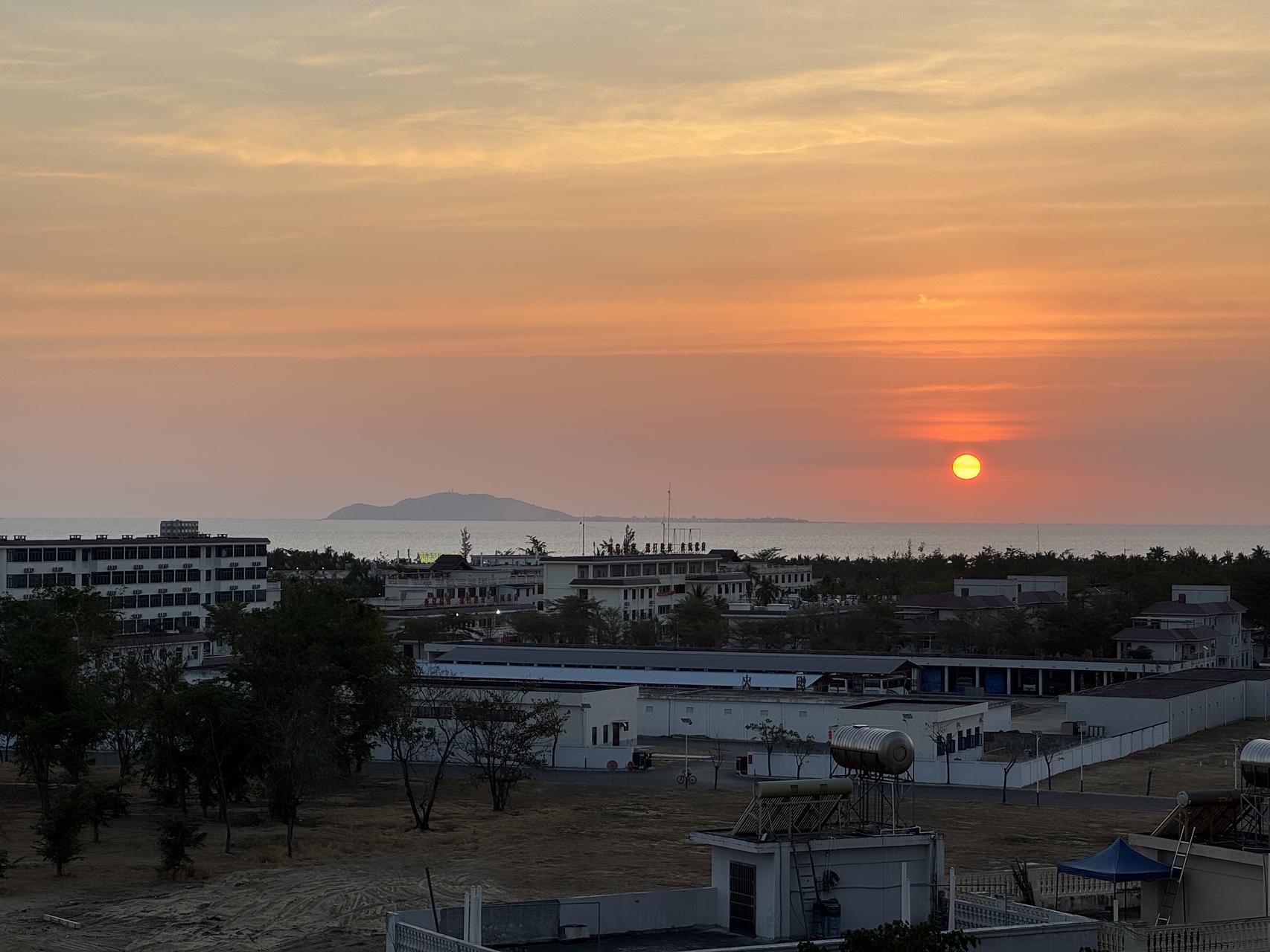 ‎Check network for missing images.