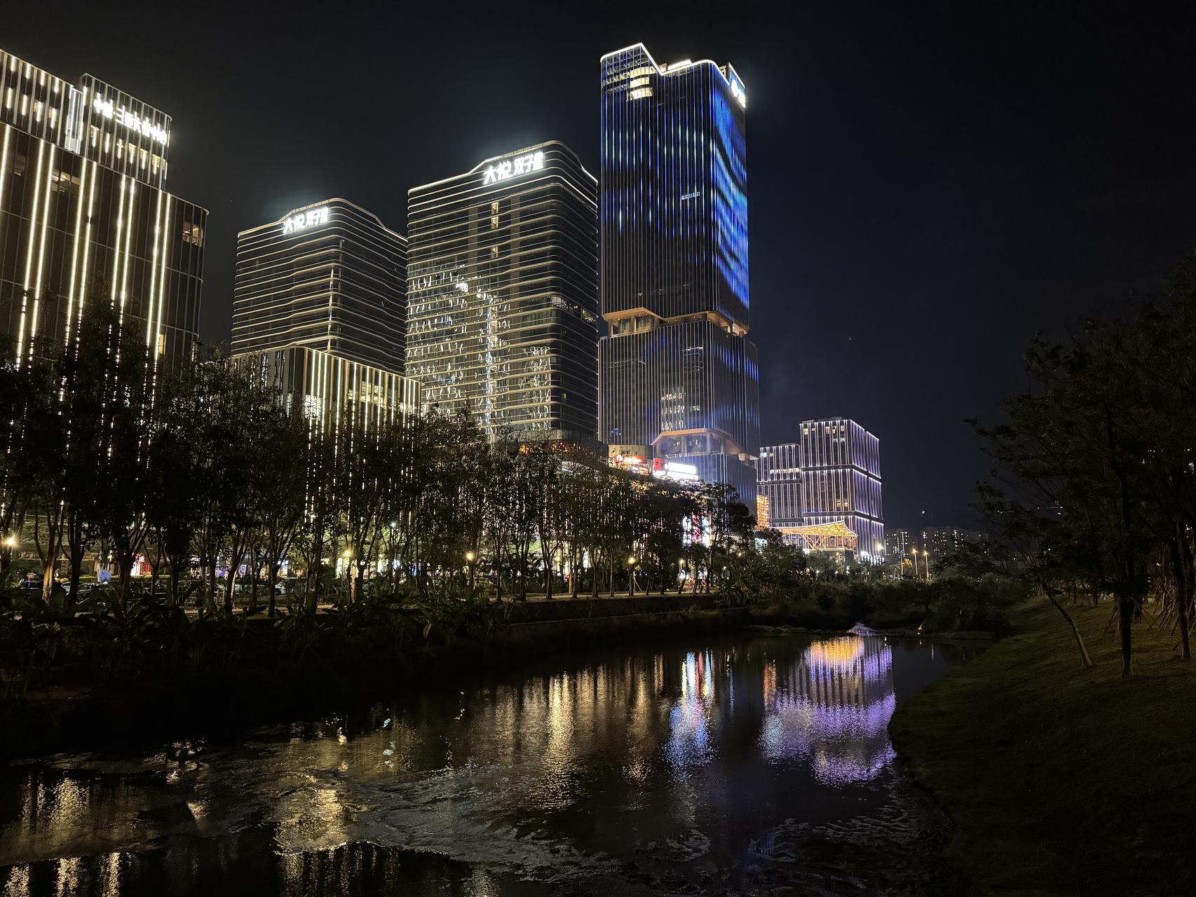 ‎Check network for missing images.