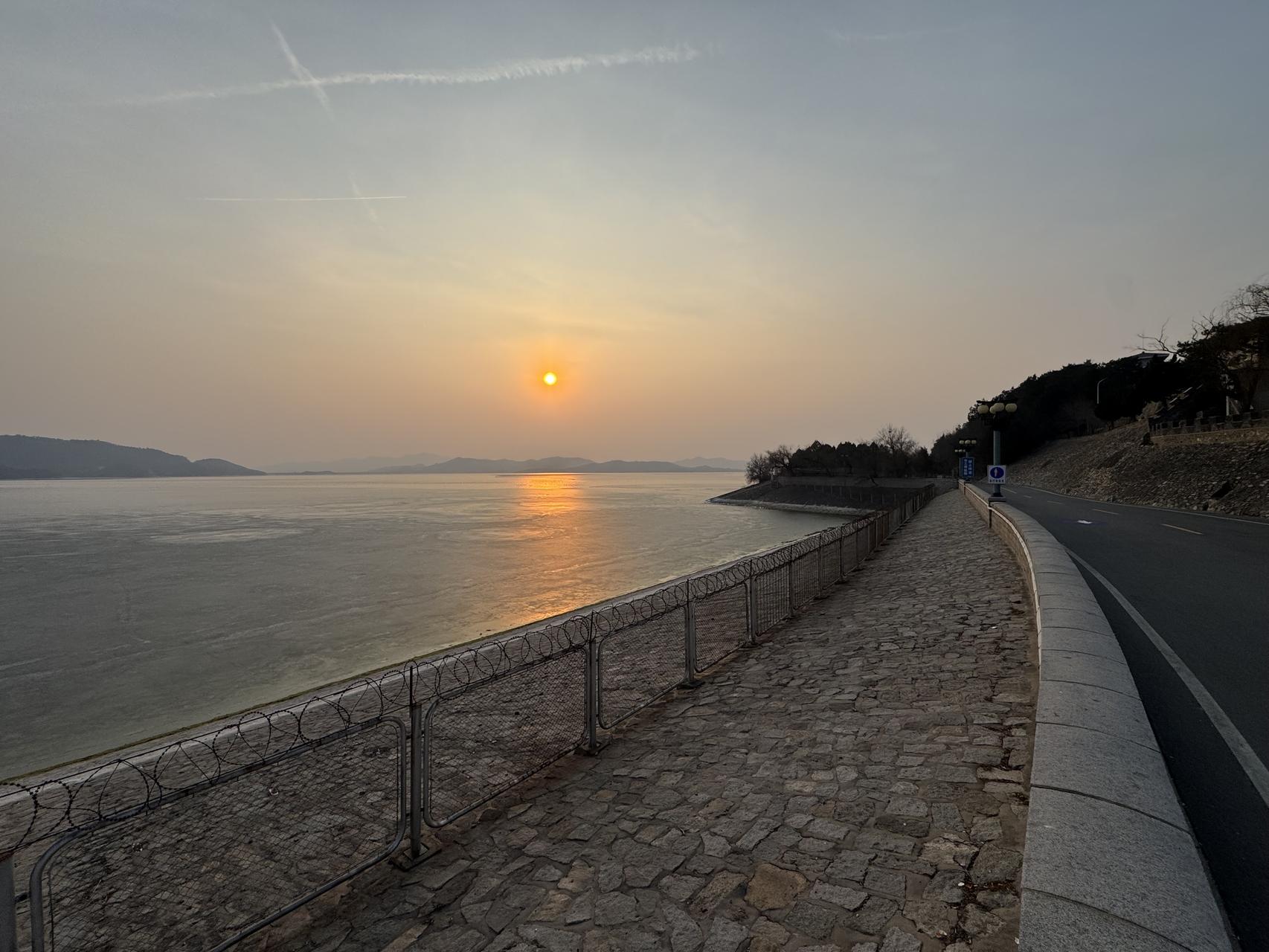 ‎Check network for missing images.