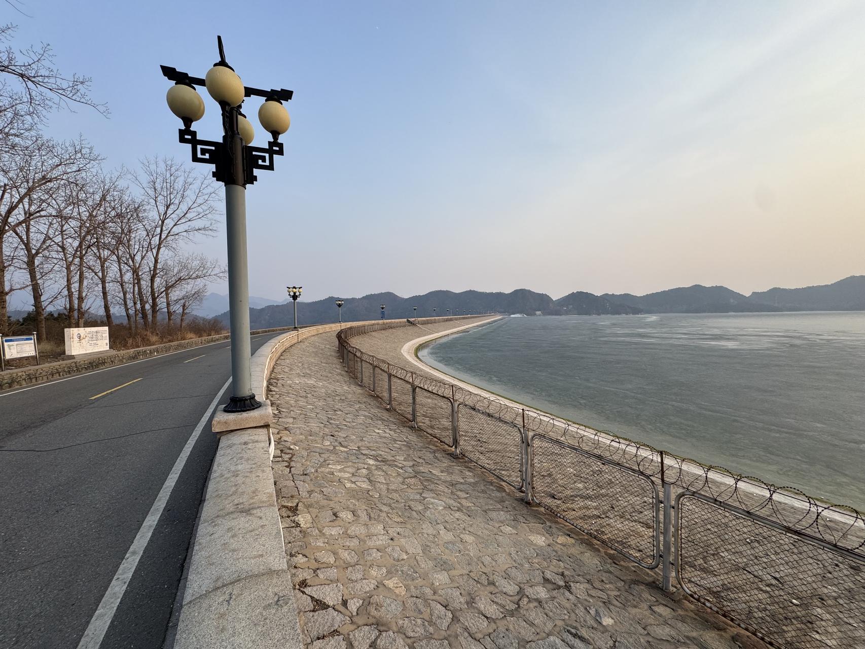 ‎Check network for missing images.