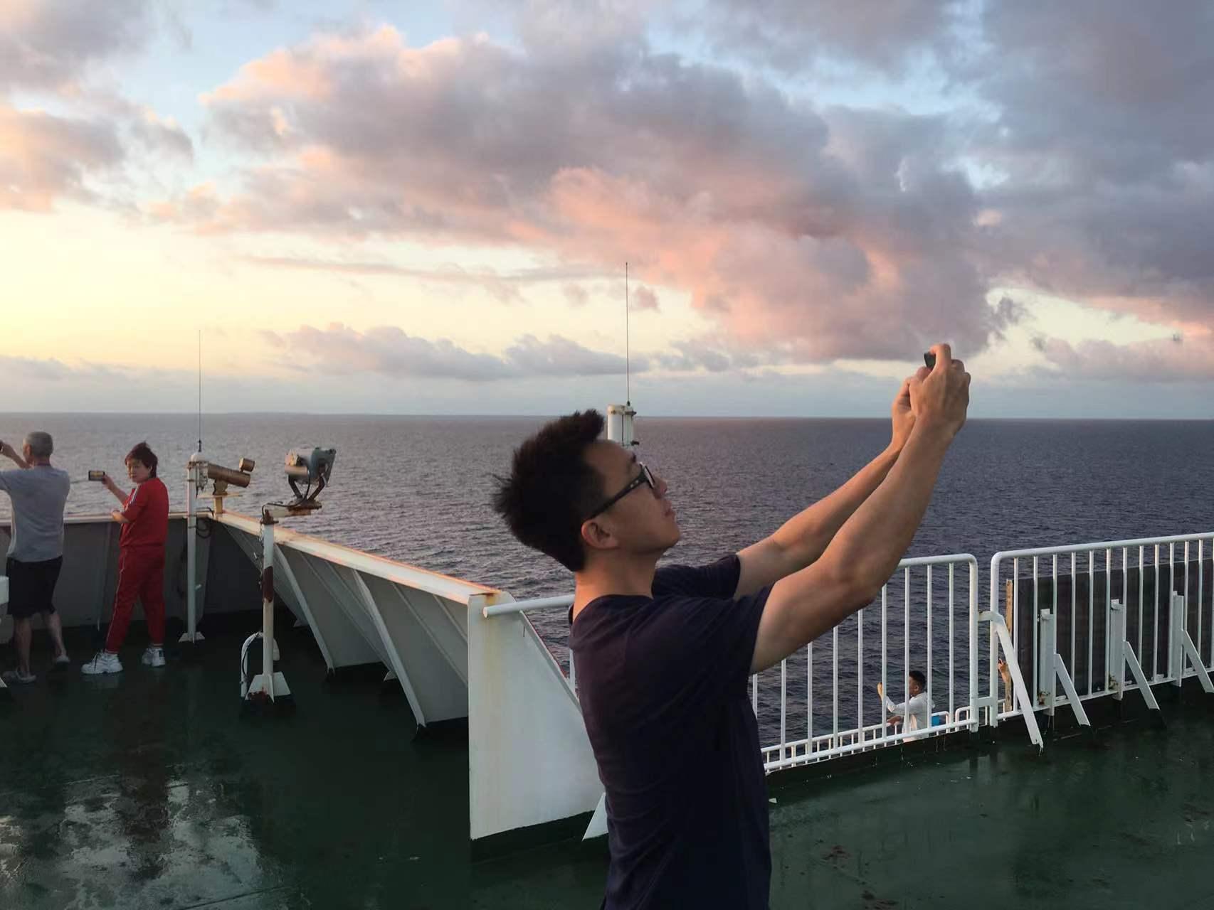 ‎Check network for missing images.