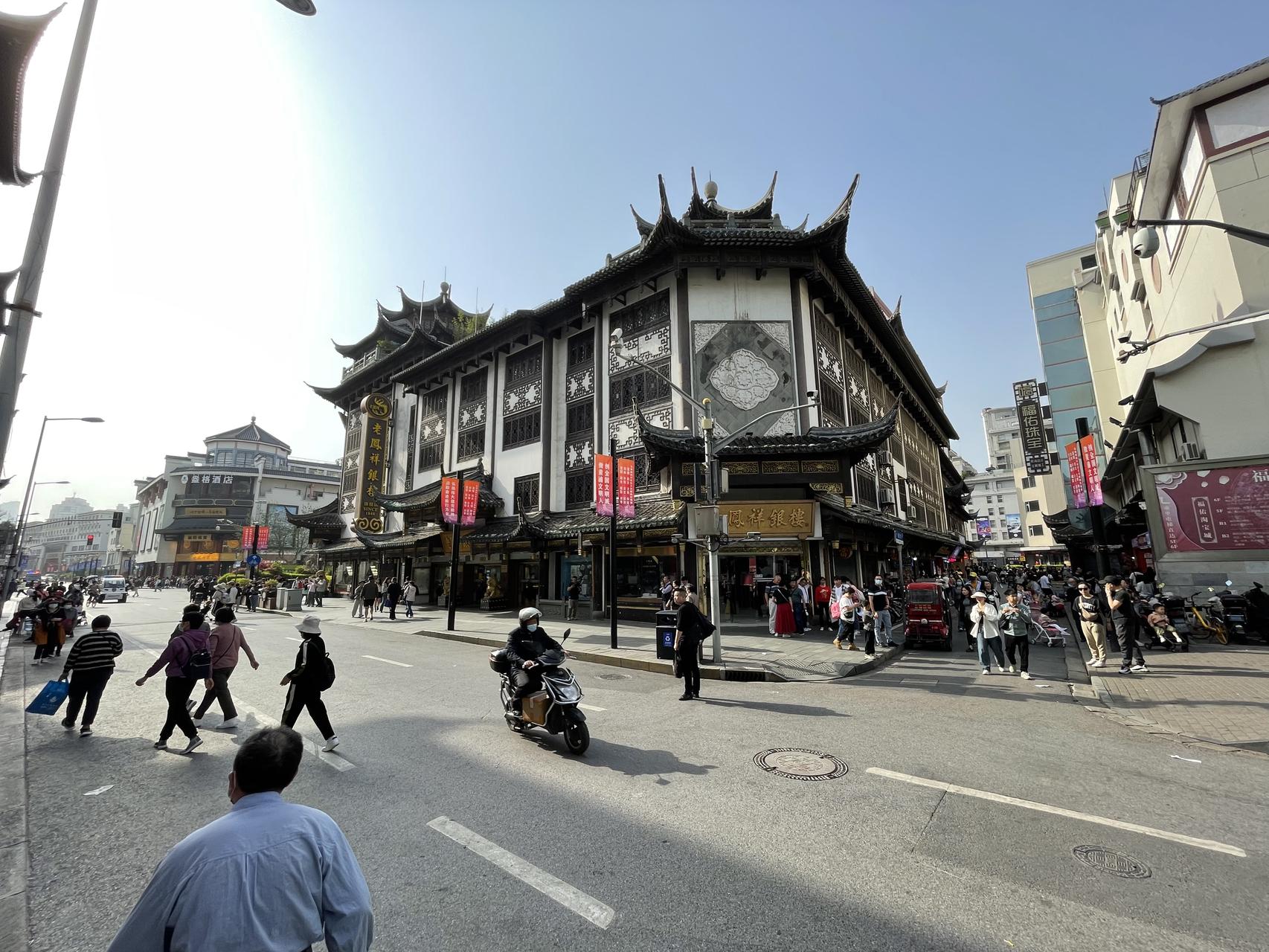 ‎Check network for missing images.