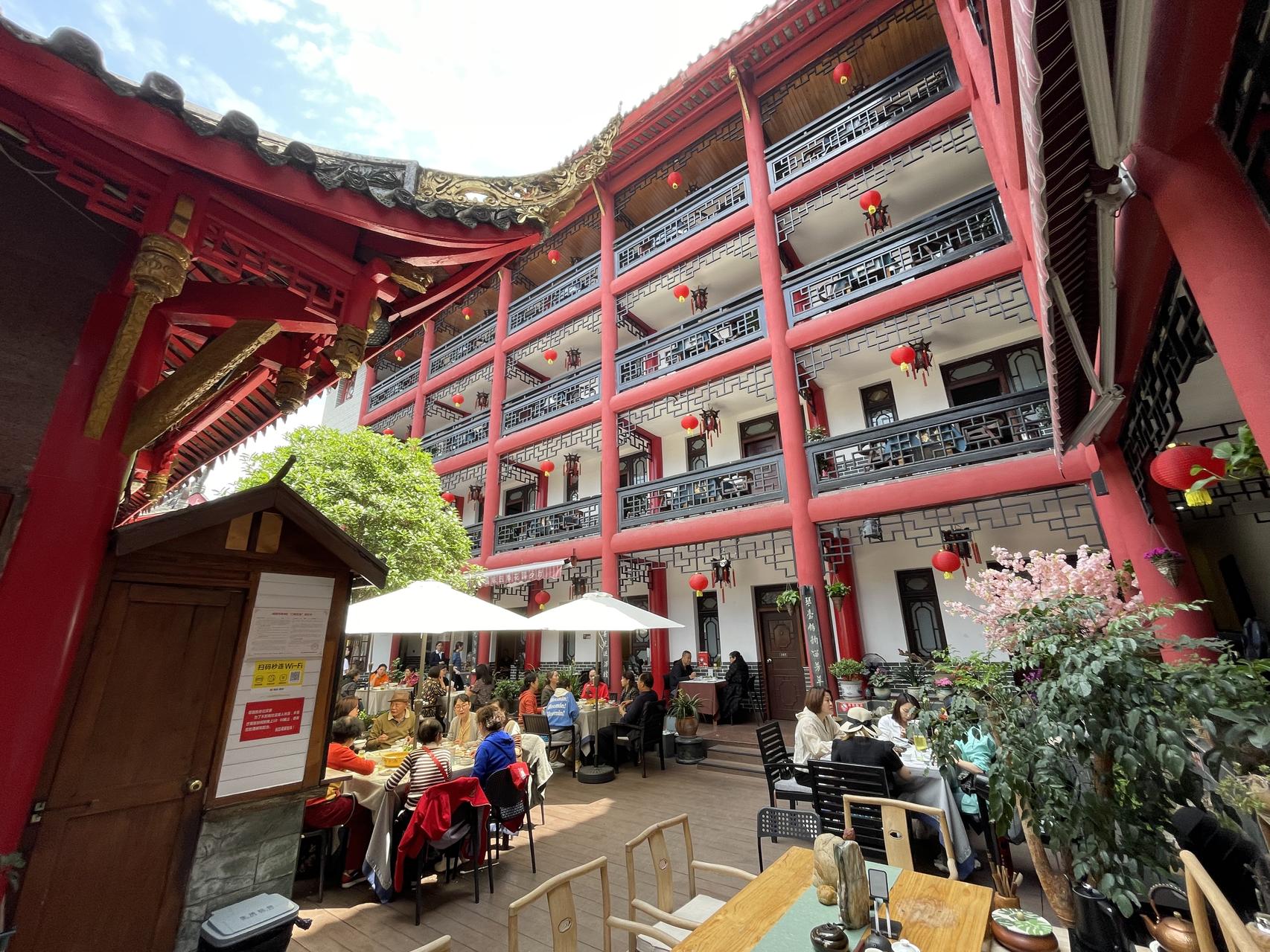 ‎Check network for missing images.