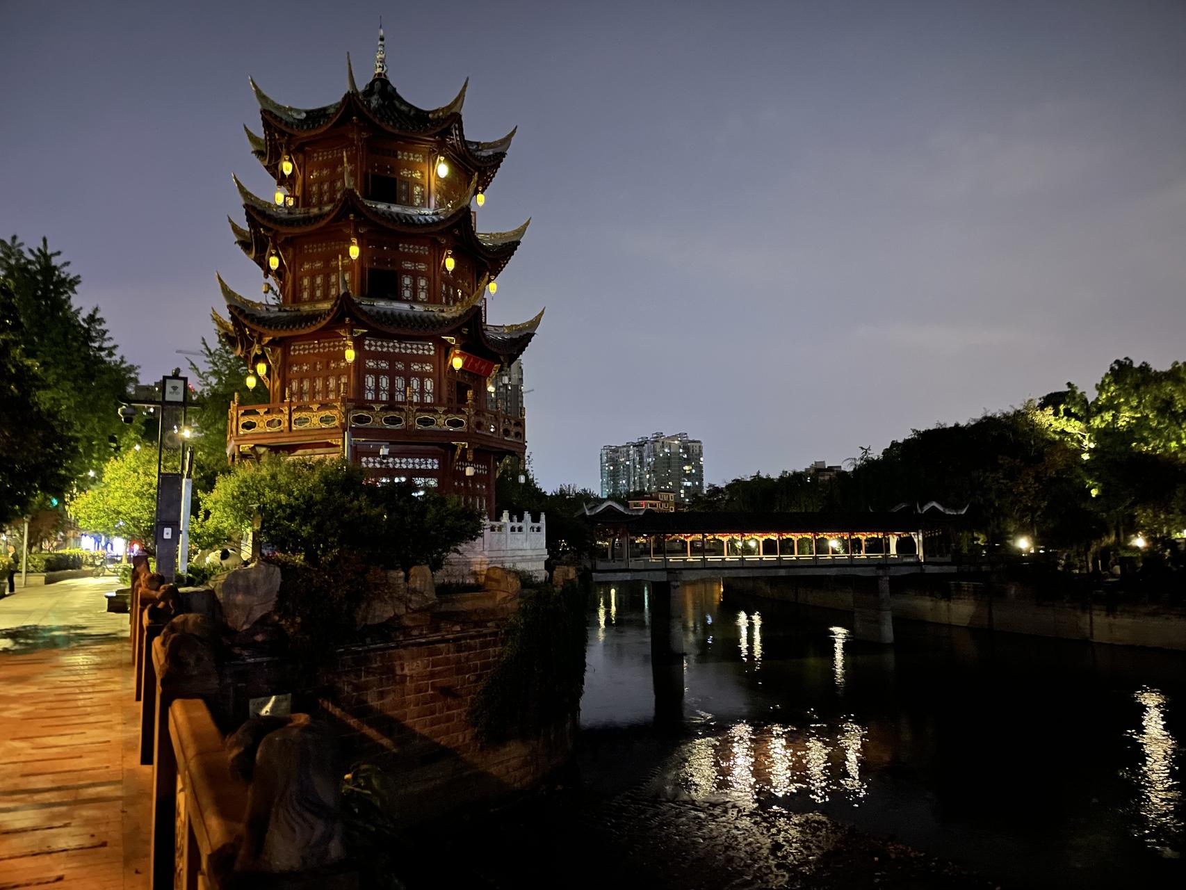 ‎Check network for missing images.