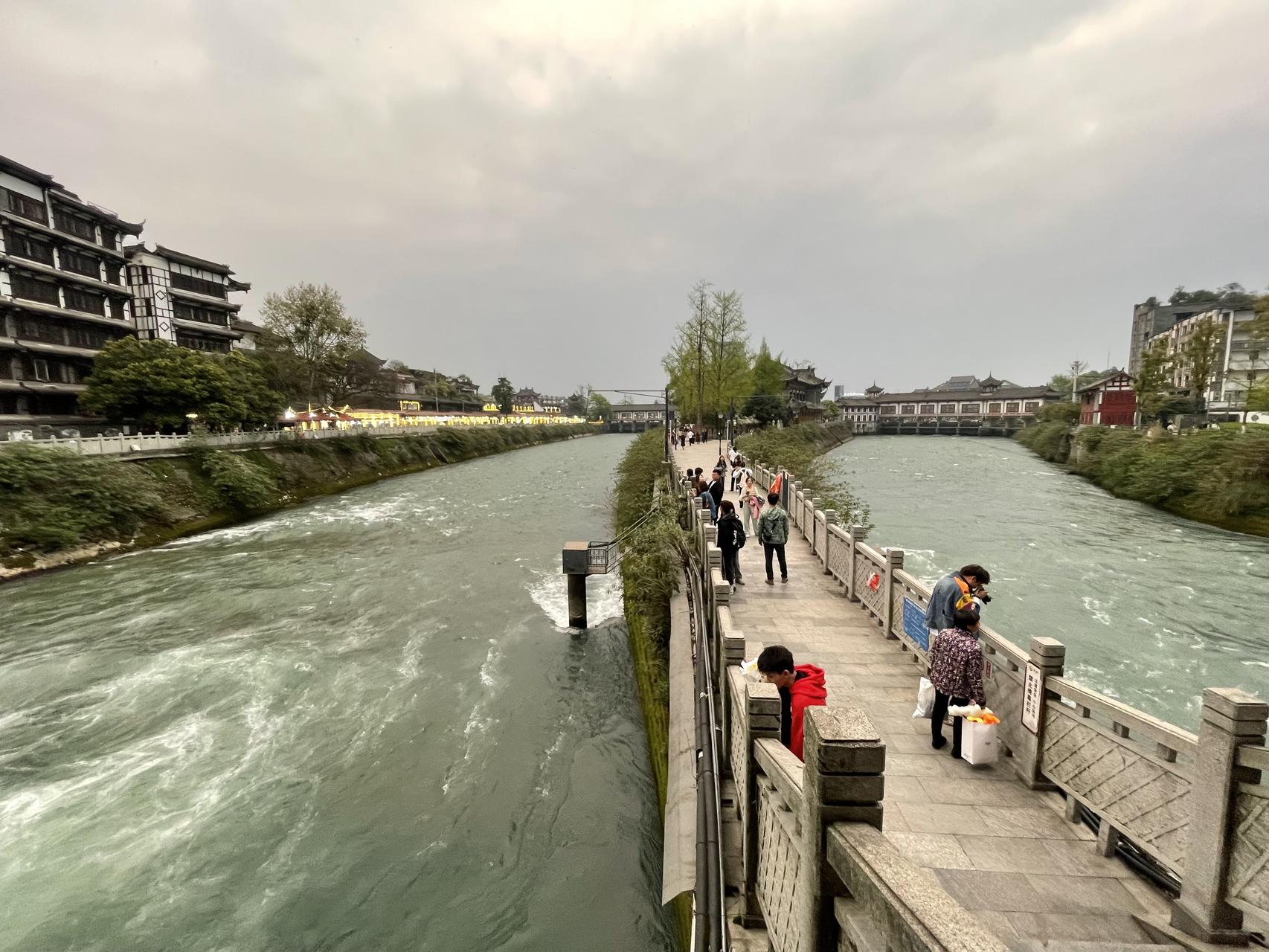 ‎Check network for missing images.