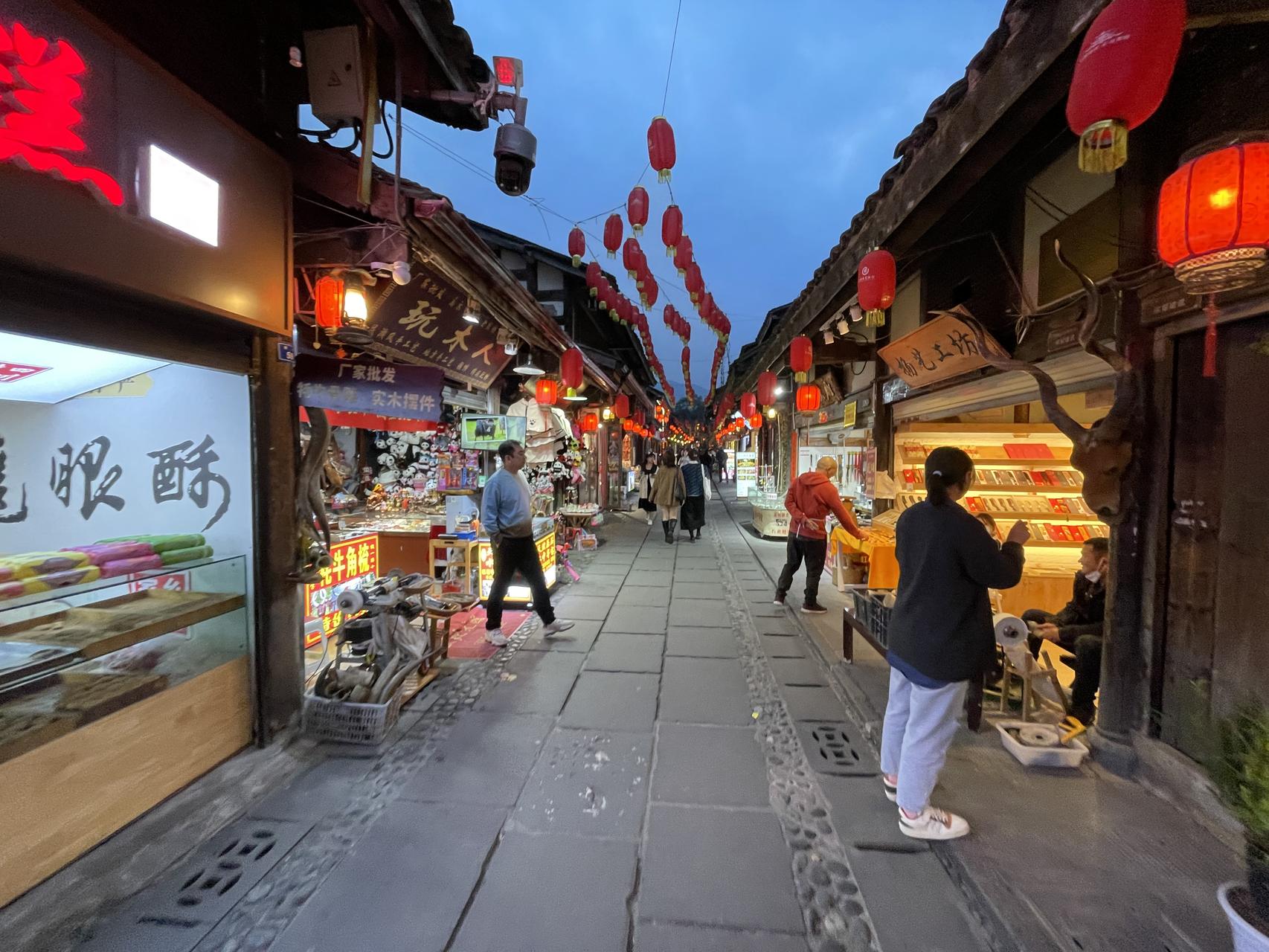 ‎Check network for missing images.