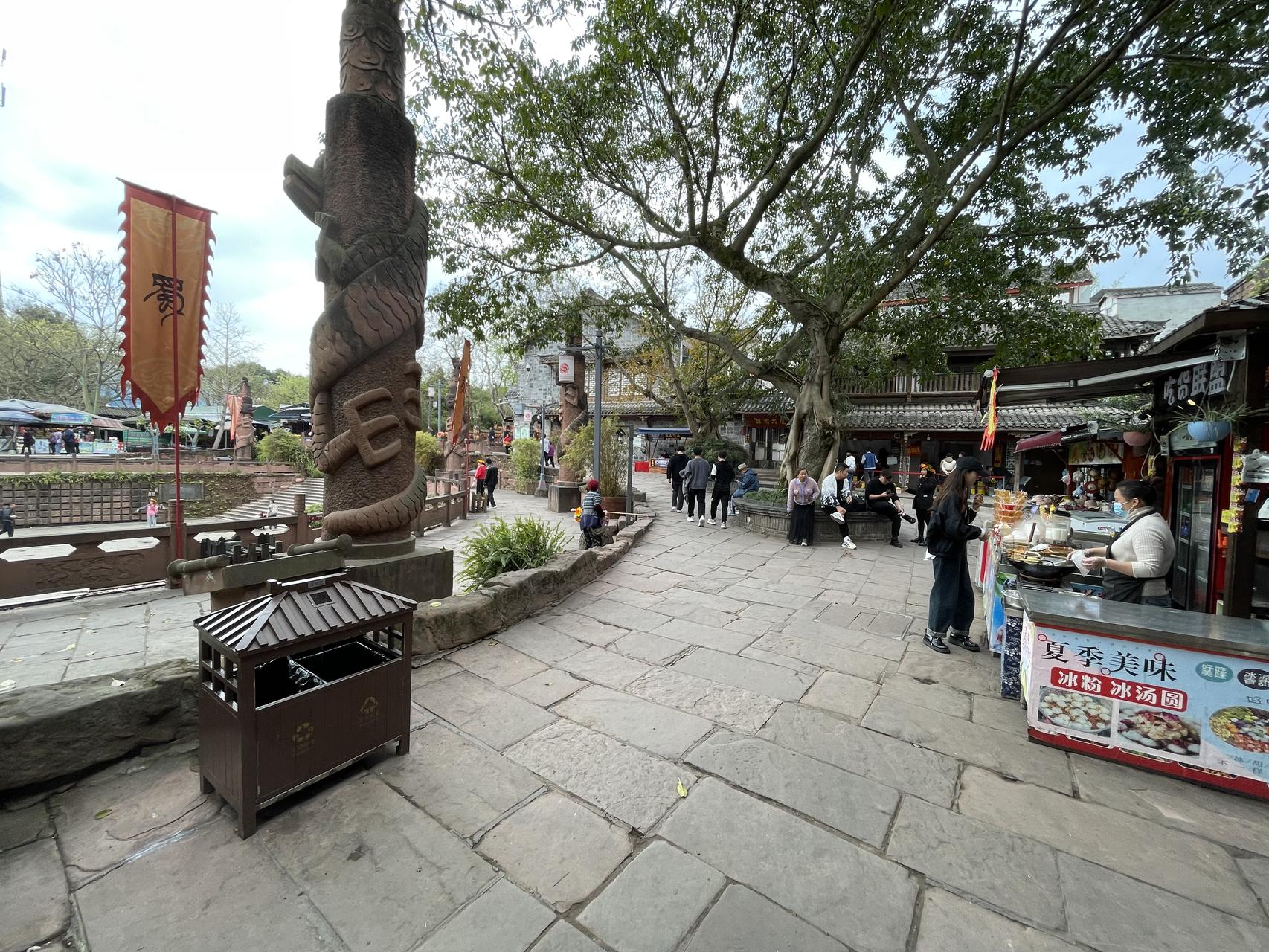 ‎Check network for missing images.