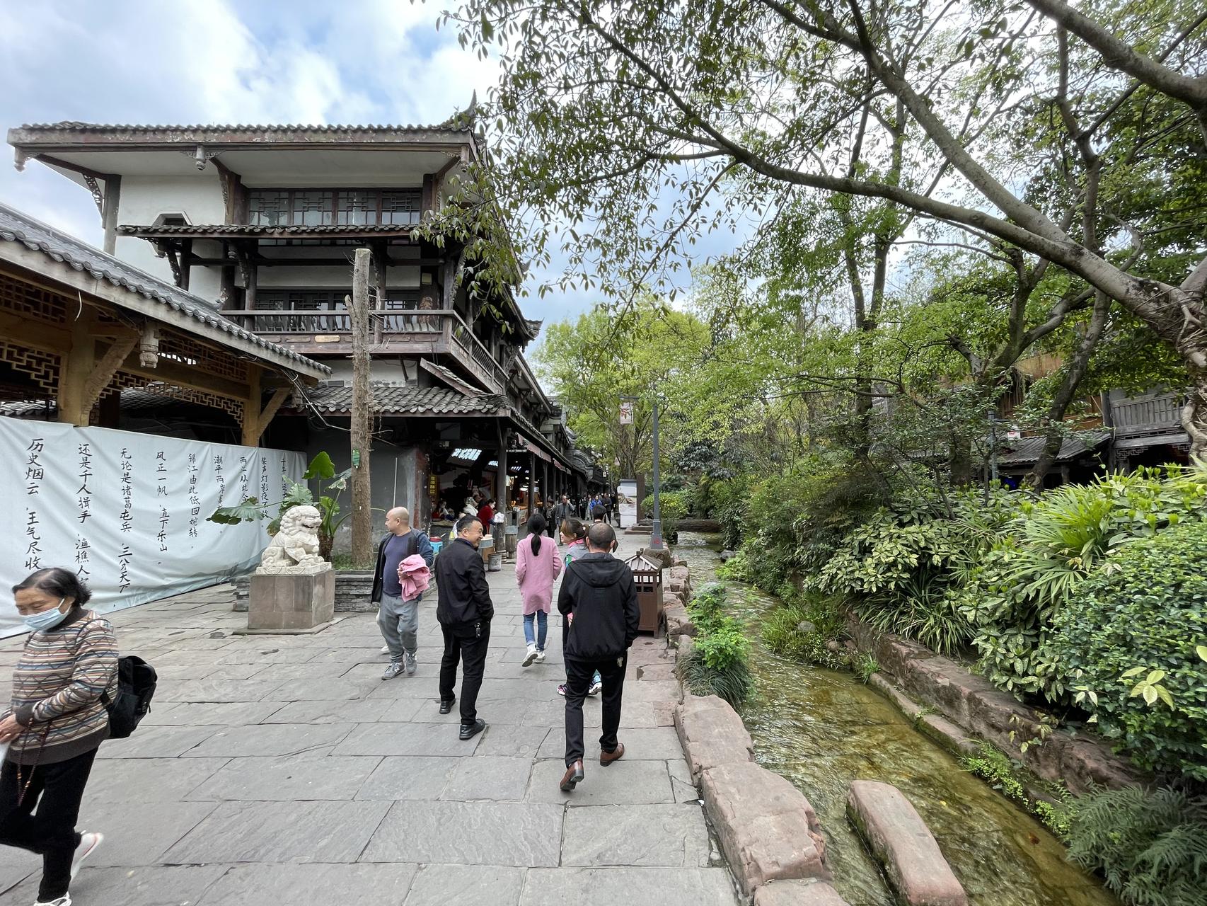 ‎Check network for missing images.