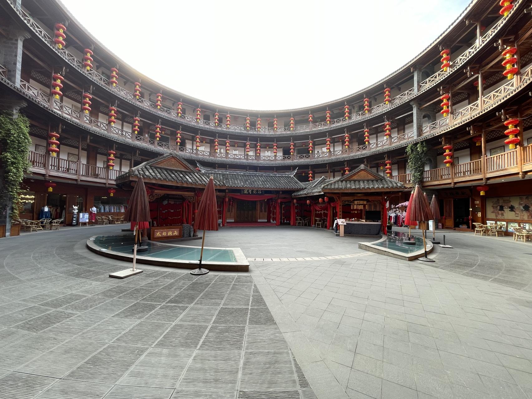 ‎Check network for missing images.