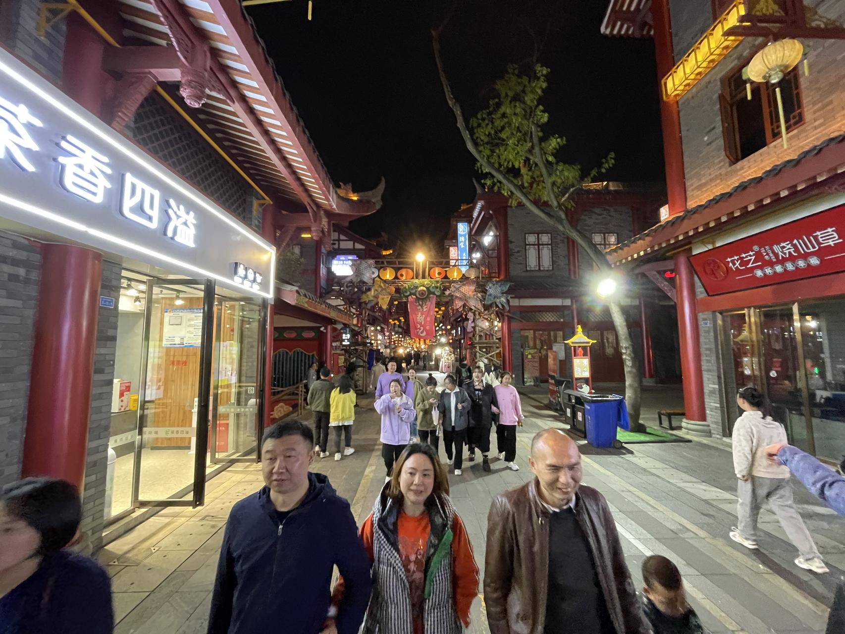 ‎Check network for missing images.