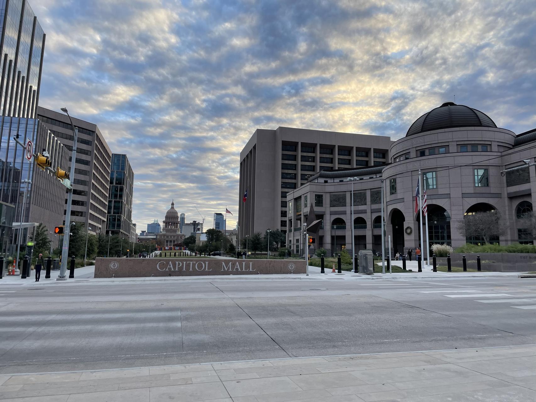 ‎Check network for missing images.