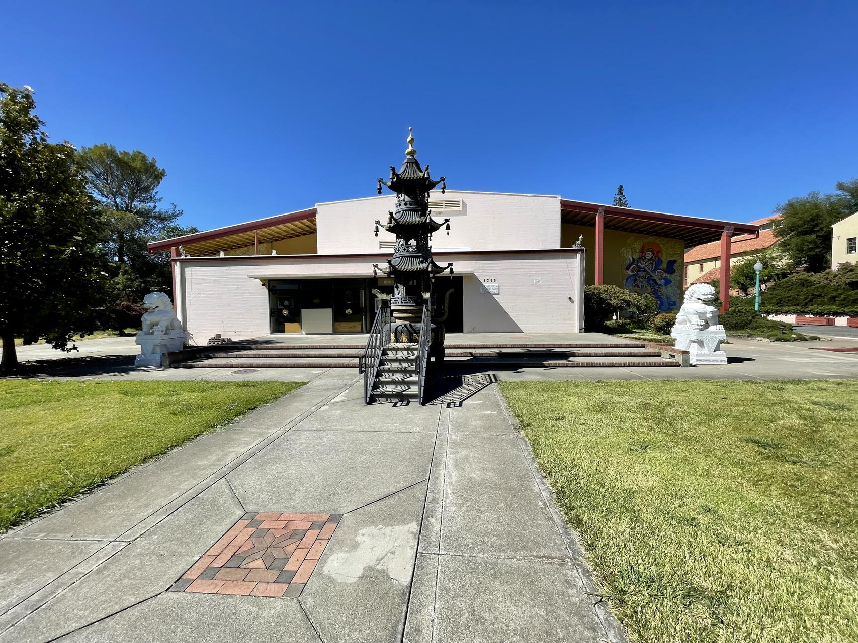 ‎Check network for missing images.