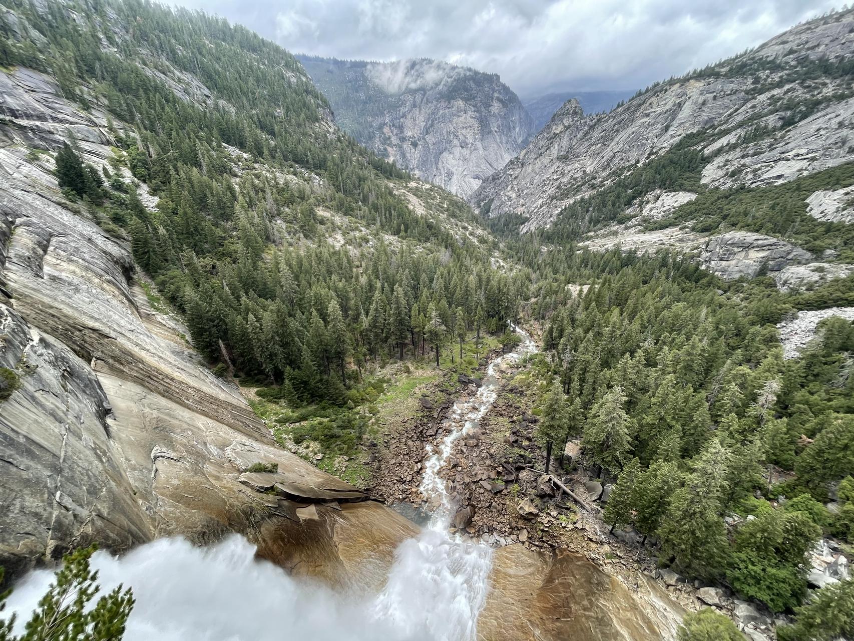 ‎Check network for missing images.