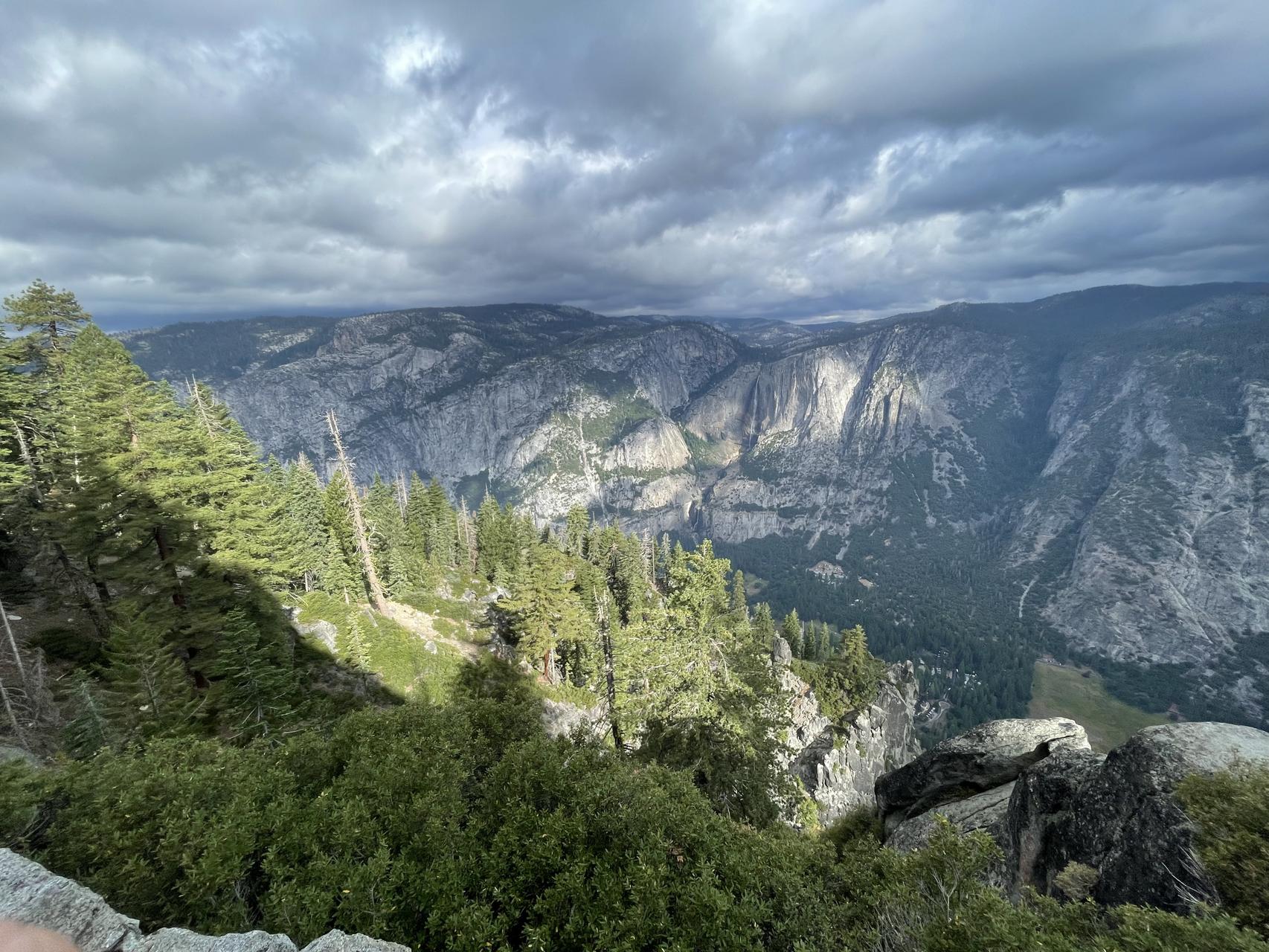 ‎Check network for missing images.