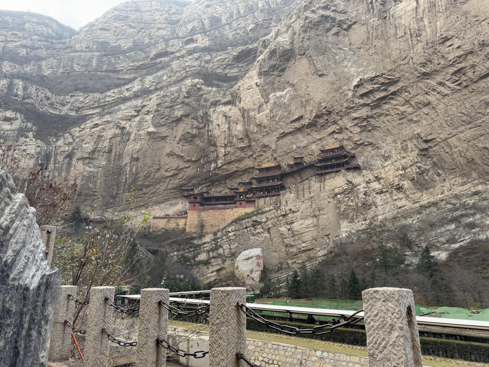 ‎Check network for missing images.