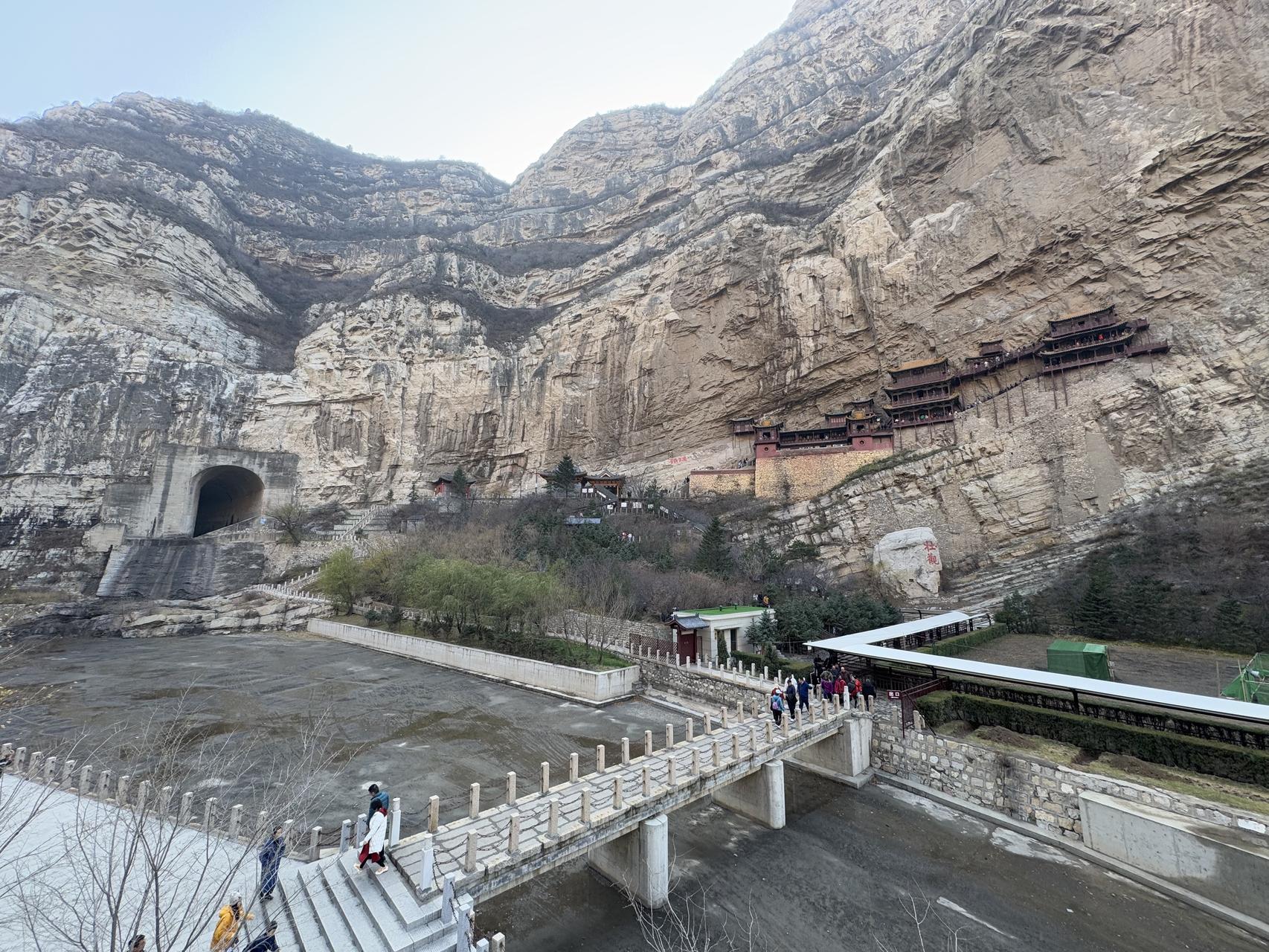 ‎Check network for missing images.