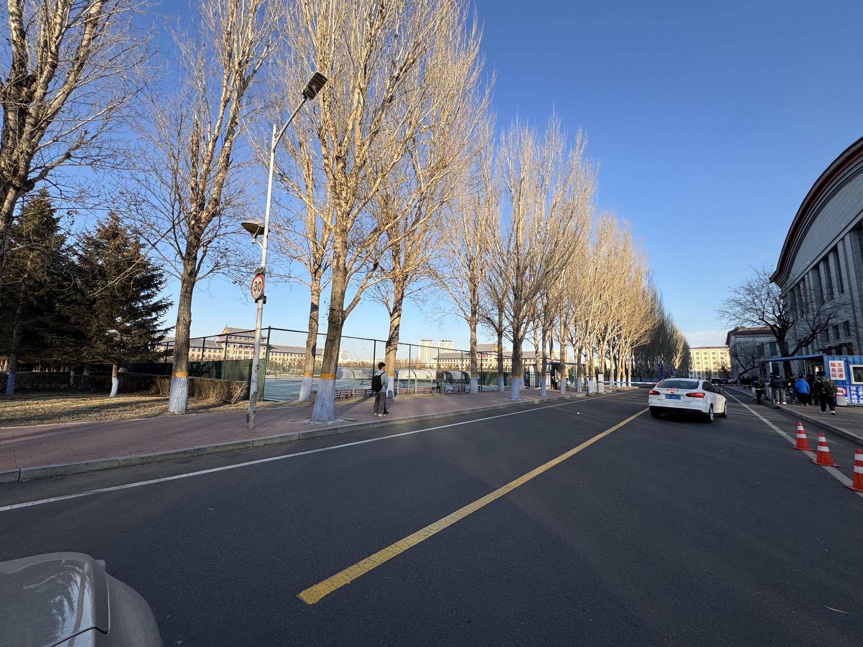 ‎Check network for missing images.