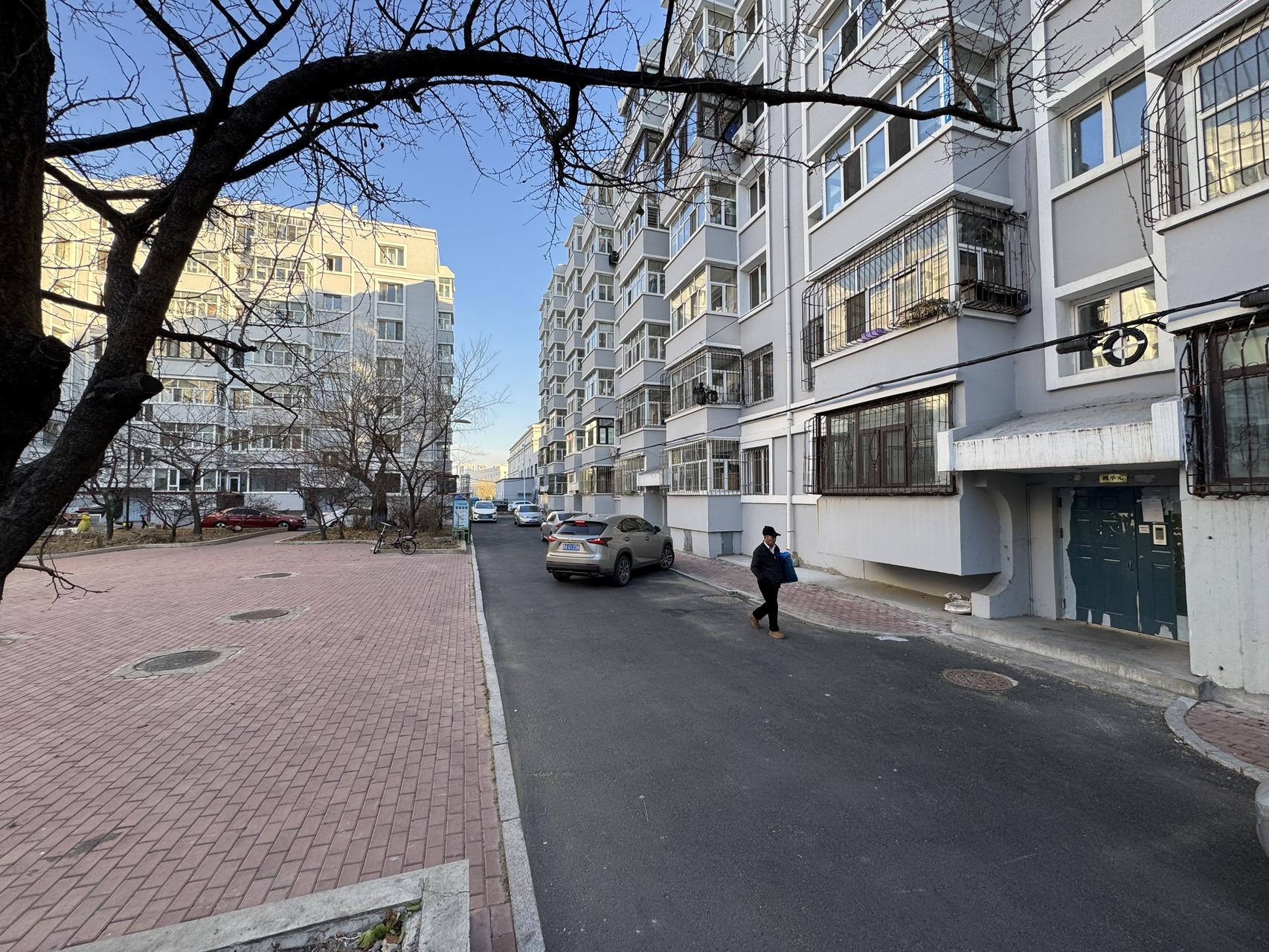 ‎Check network for missing images.