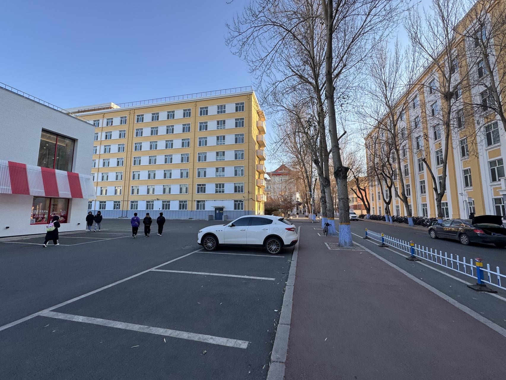 ‎Check network for missing images.