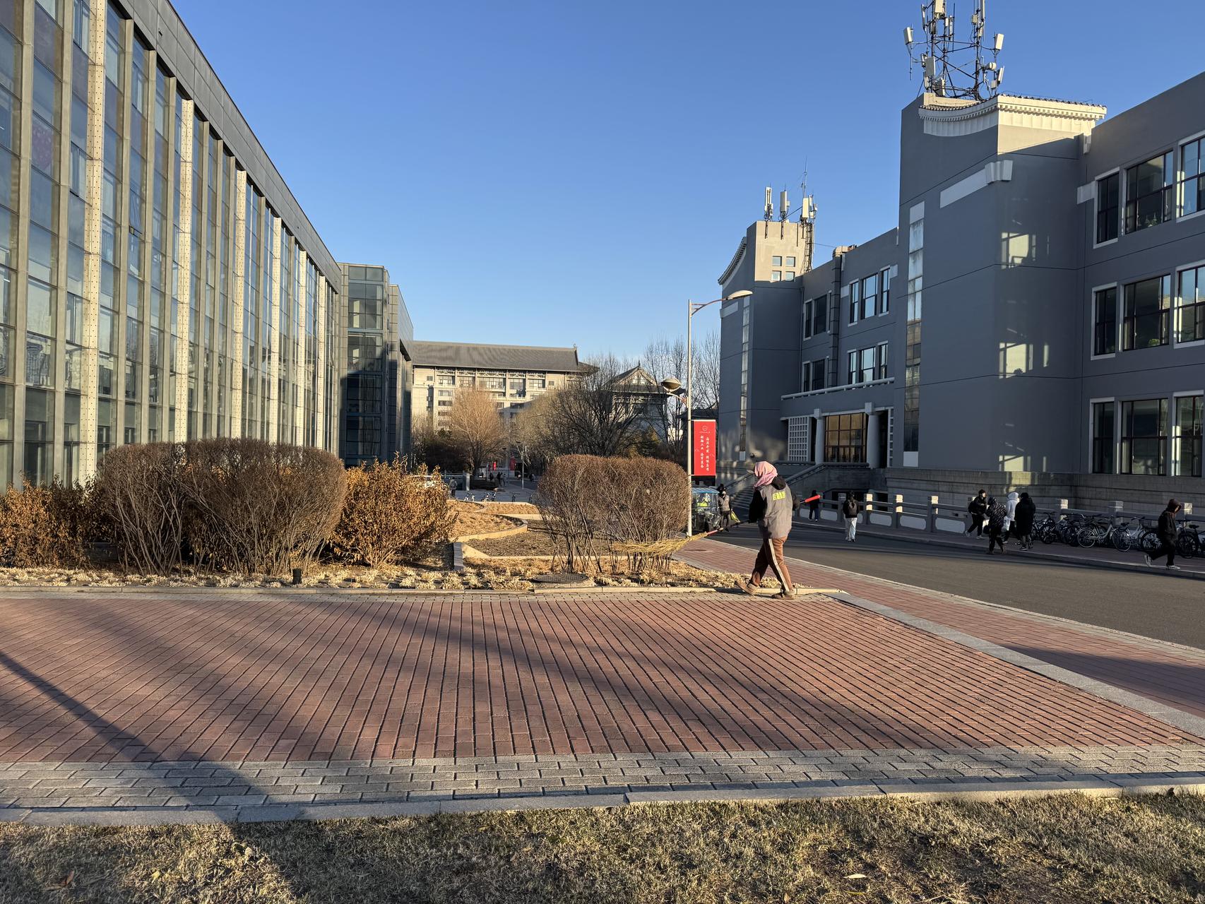 ‎Check network for missing images.