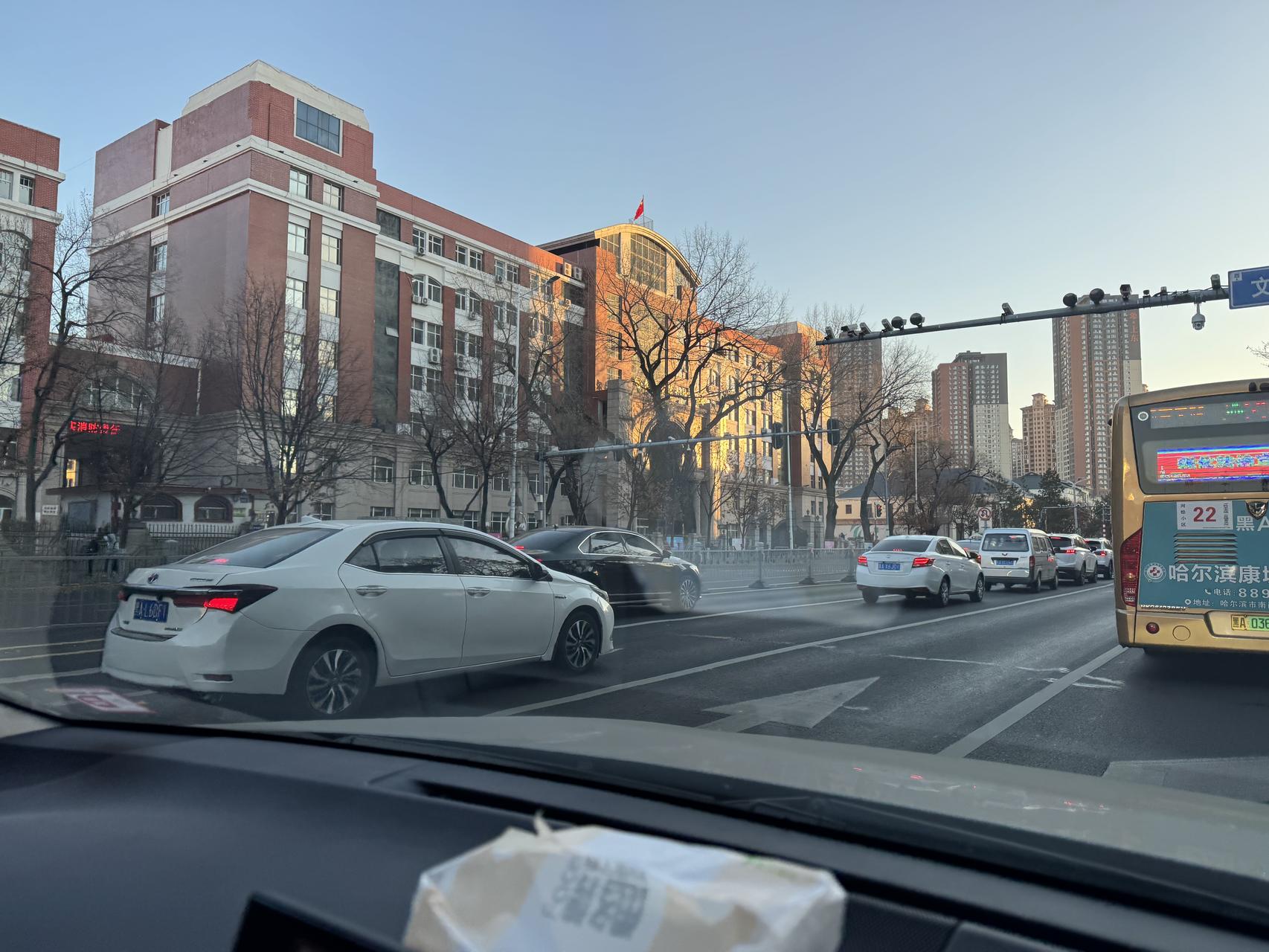 ‎Check network for missing images.