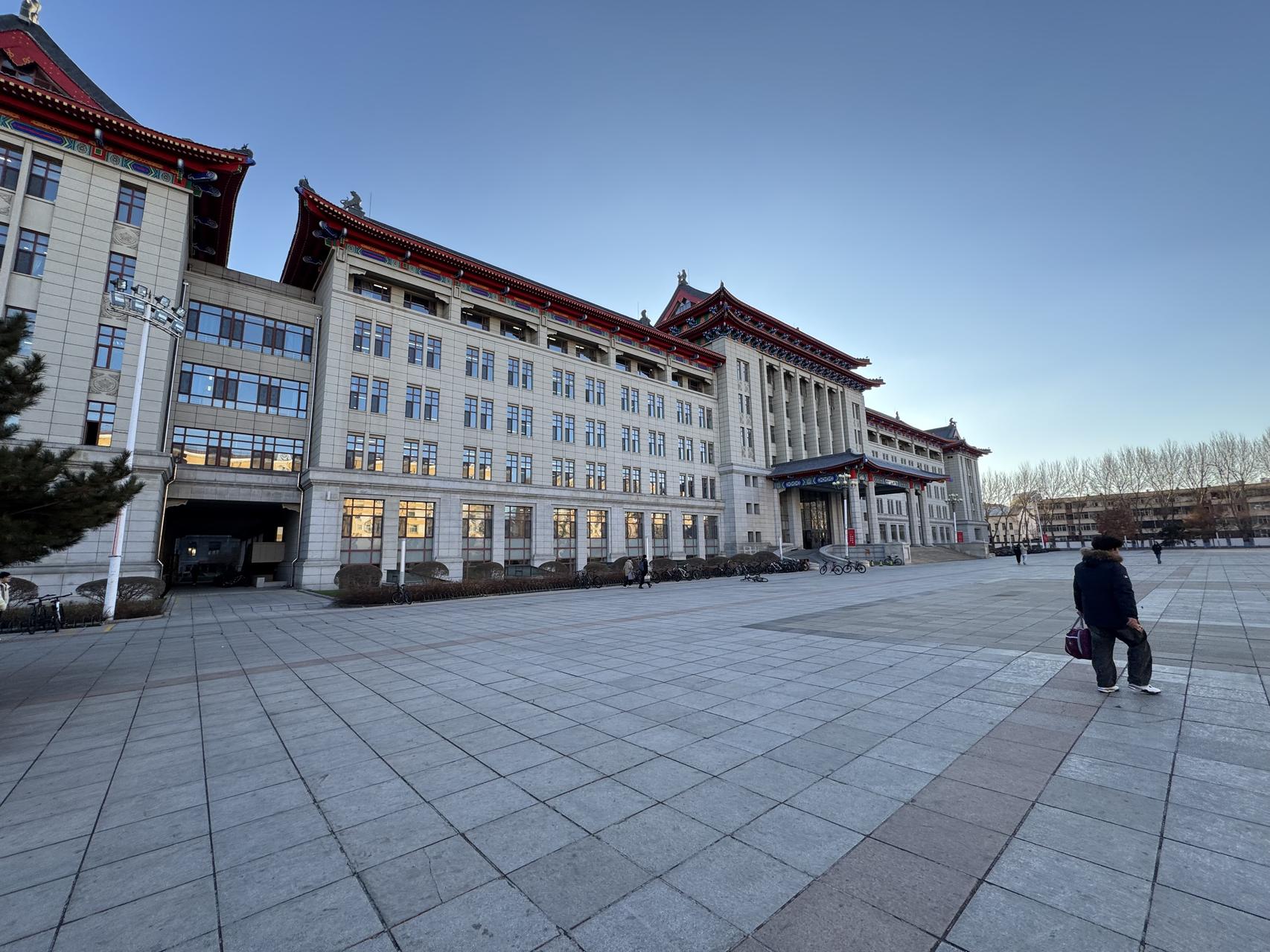 ‎Check network for missing images.