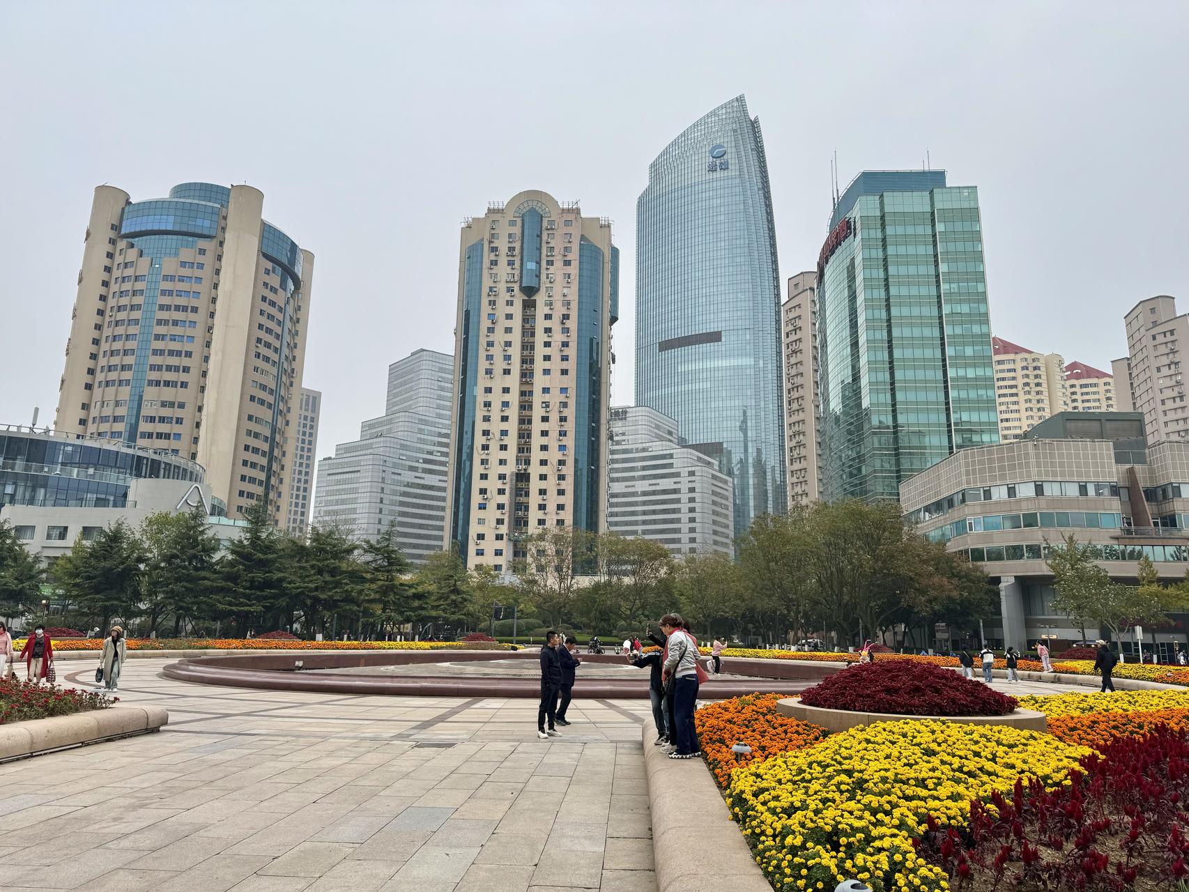 ‎Check network for missing images.